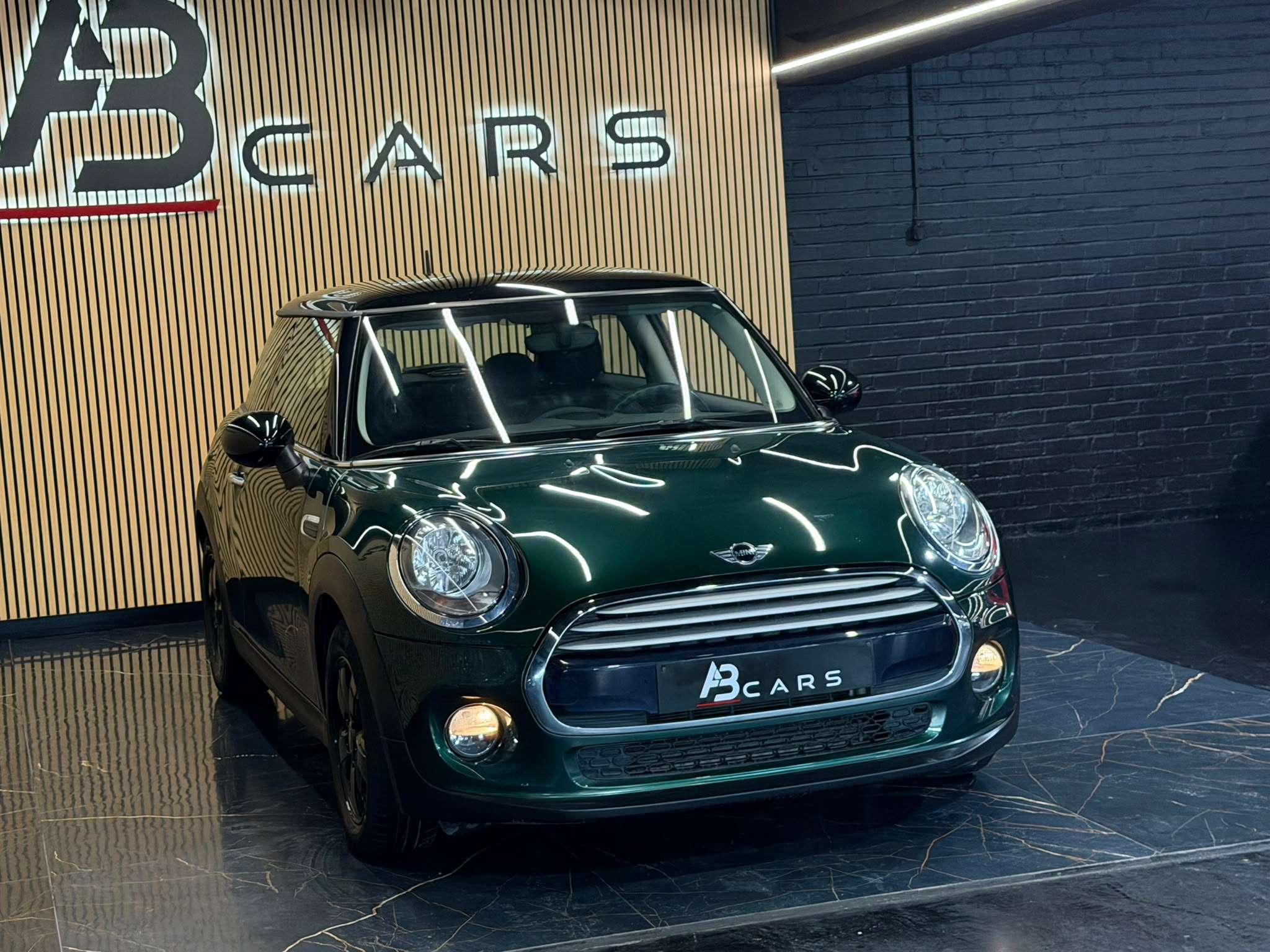 MINI Cooper 1.5 * GARANTIE 12 MOIS * 1ER PROP *