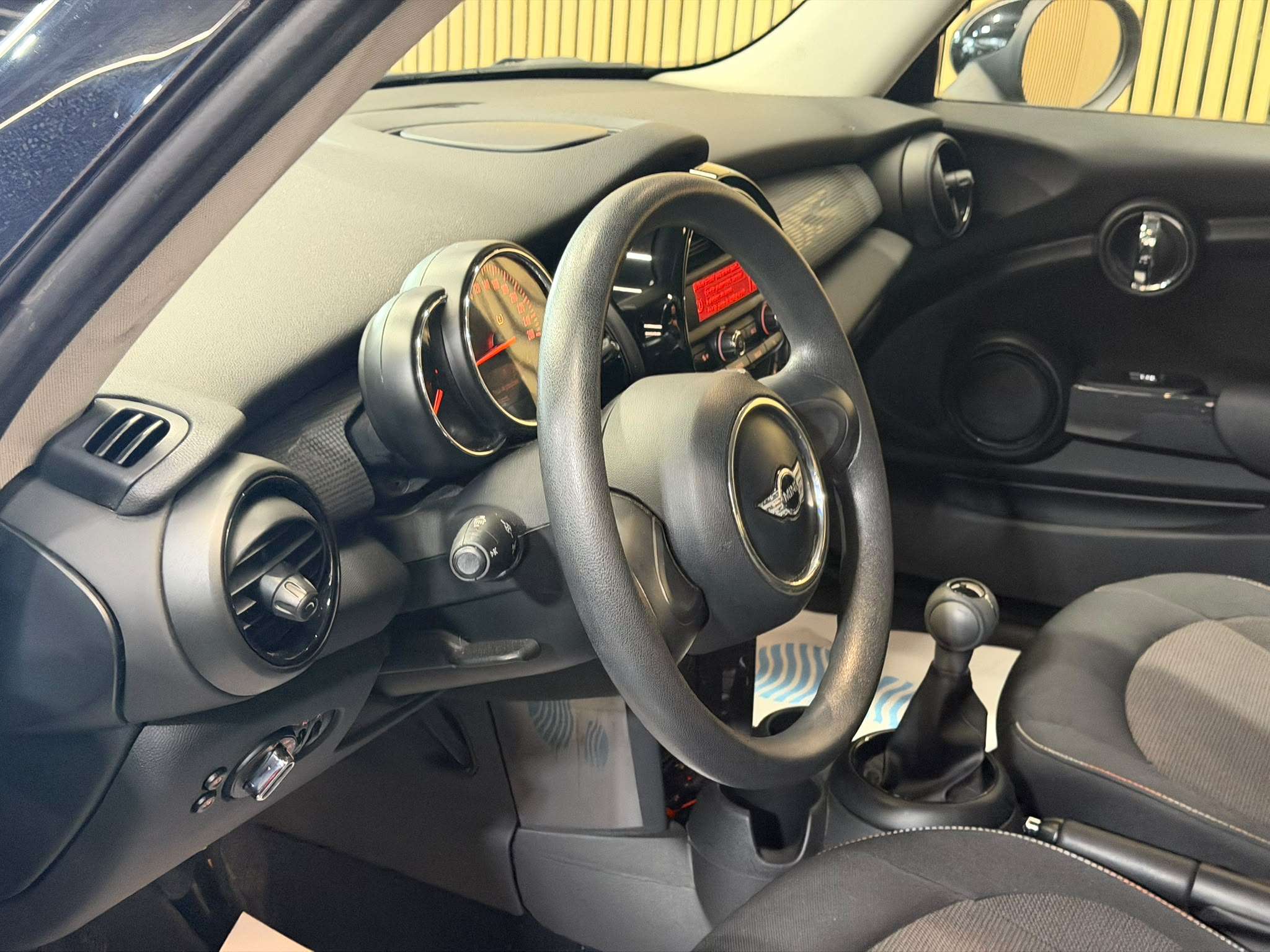 MINI Cooper 1.5 * GARANTIE 12 MOIS * 1ER PROP *