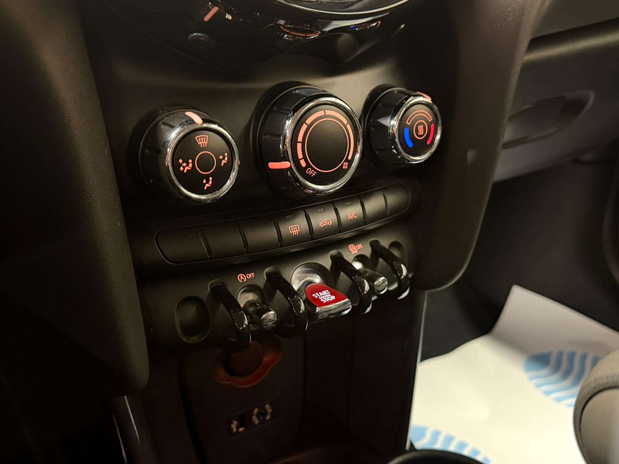 MINI Cooper 1.5 * GARANTIE 12 MOIS * 1ER PROP *