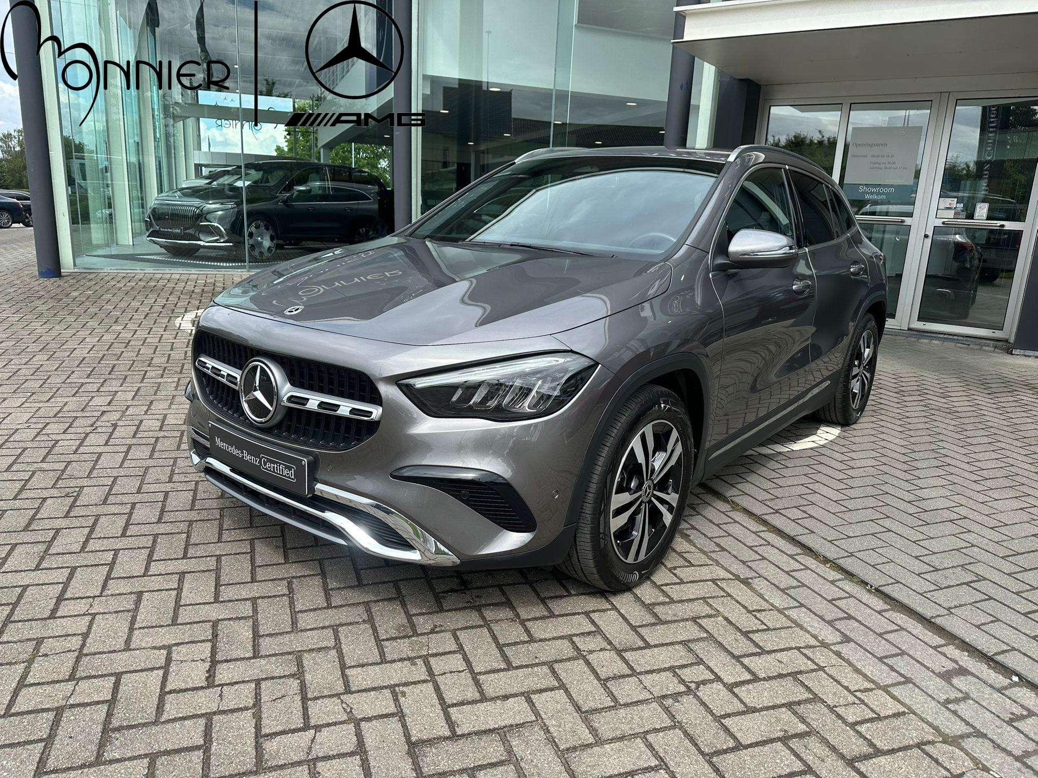 Mercedes-Benz GLA 180 GLA d Business Line