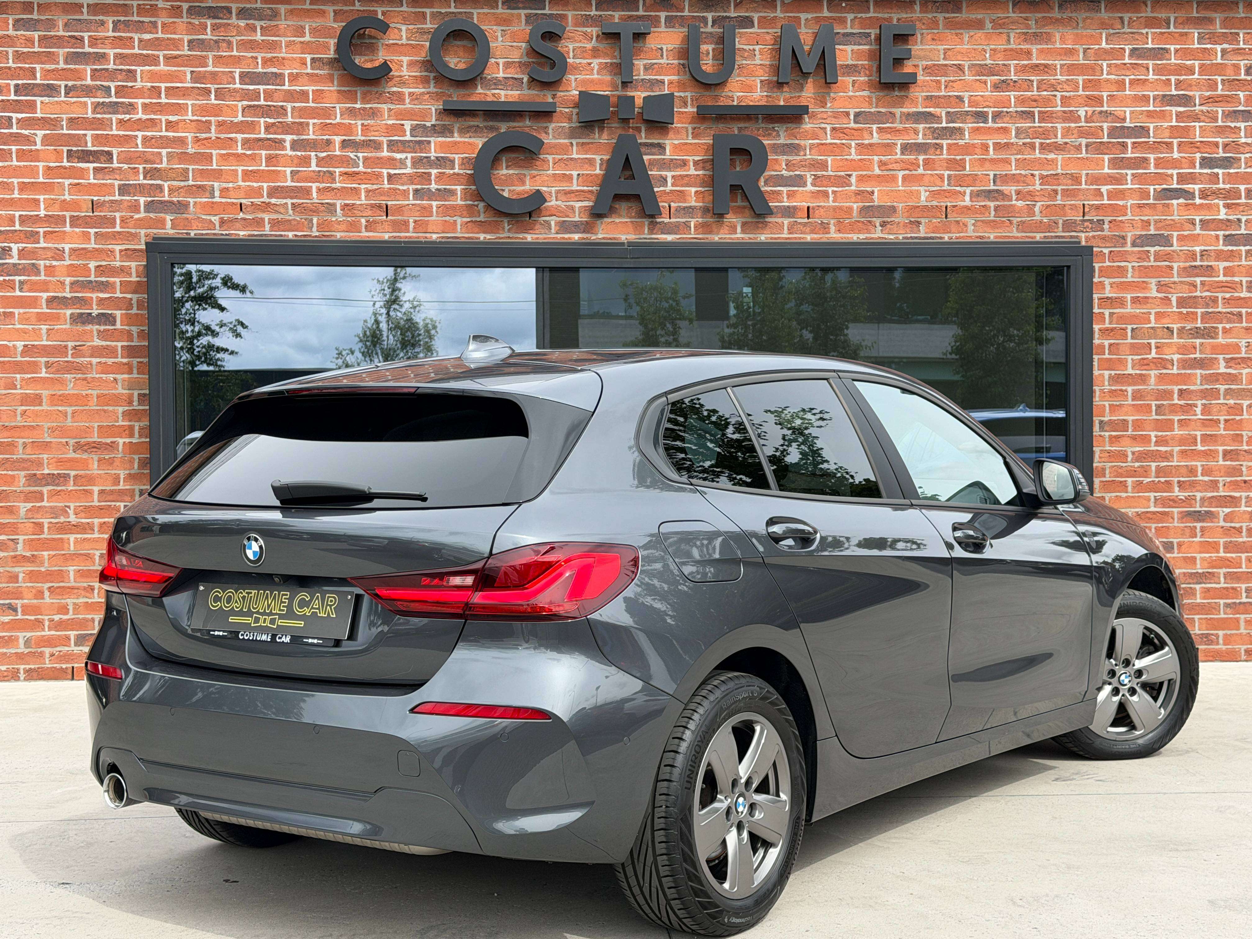 BMW 116 LED - Sg chauffants - GPS - Capteurs - Clim auto