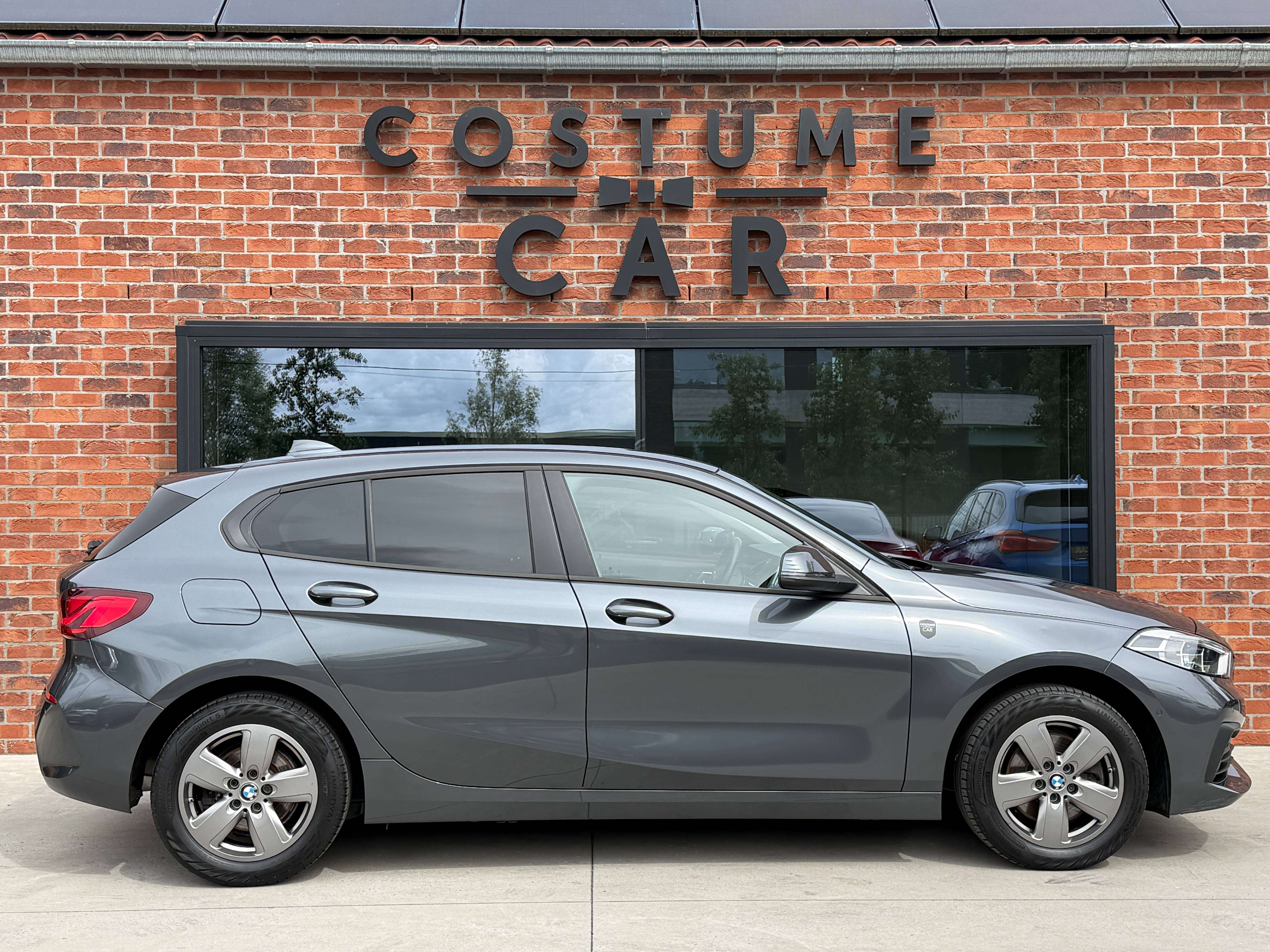 BMW 116 LED - Sg chauffants - GPS - Capteurs - Clim auto