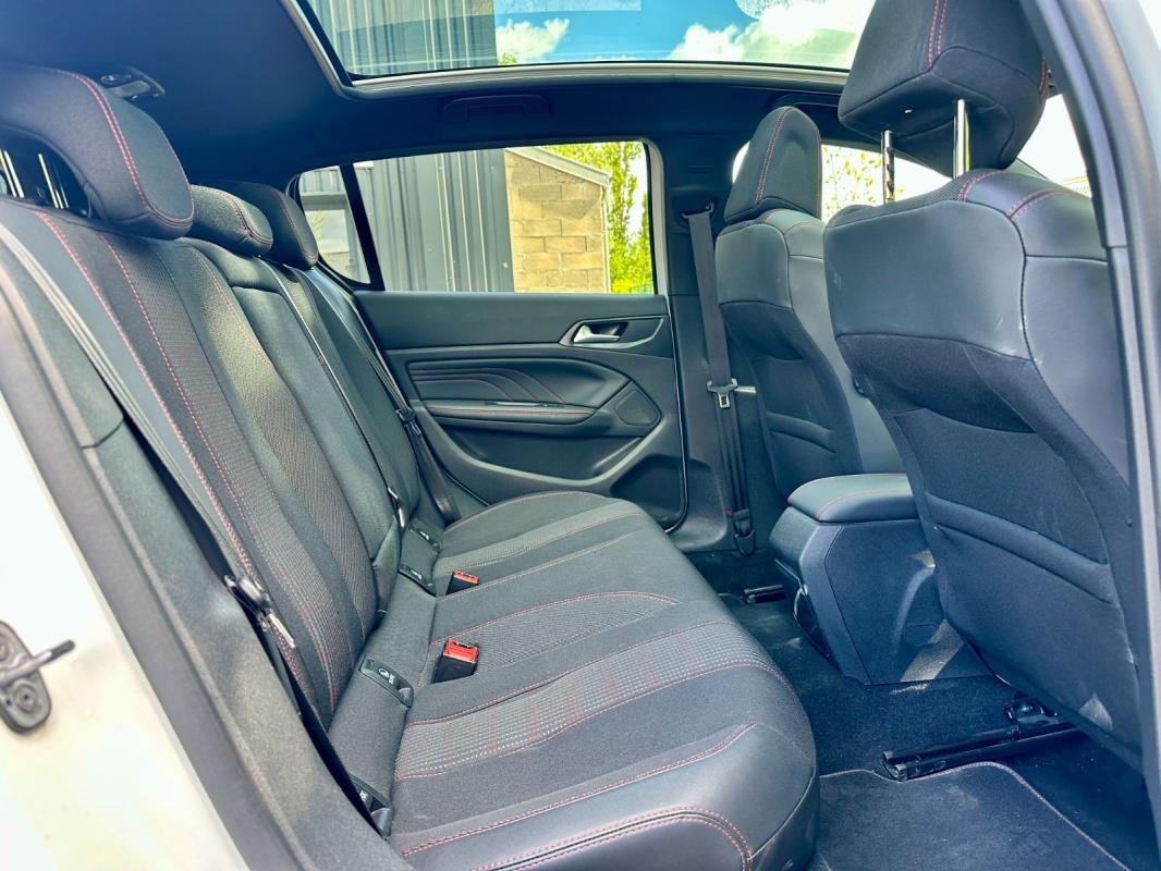Peugeot 308 PureTech 130ch SS EAT8 GT Line - Suivi Peugeot Carplay Toit panoramique