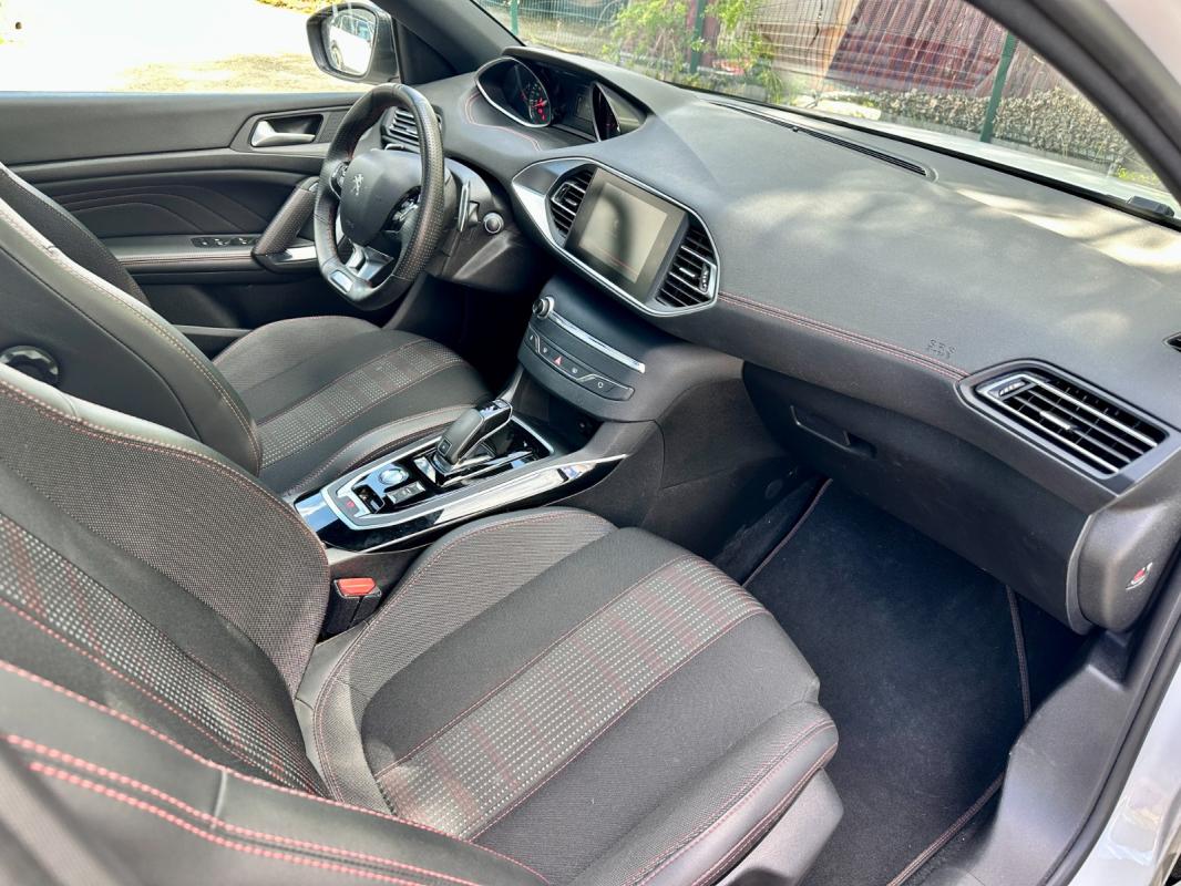 Peugeot 308 PureTech 130ch SS EAT8 GT Line - Suivi Peugeot Carplay Toit panoramique