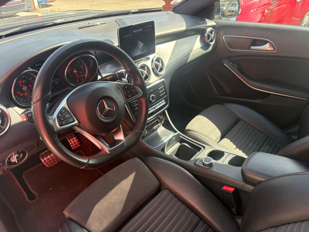 Mercedes-Benz Gla 200 2.2 CDI – ENTIÈREMENT RÉVISÉE ET GARANTIE 12 MOIS EN EUROPE