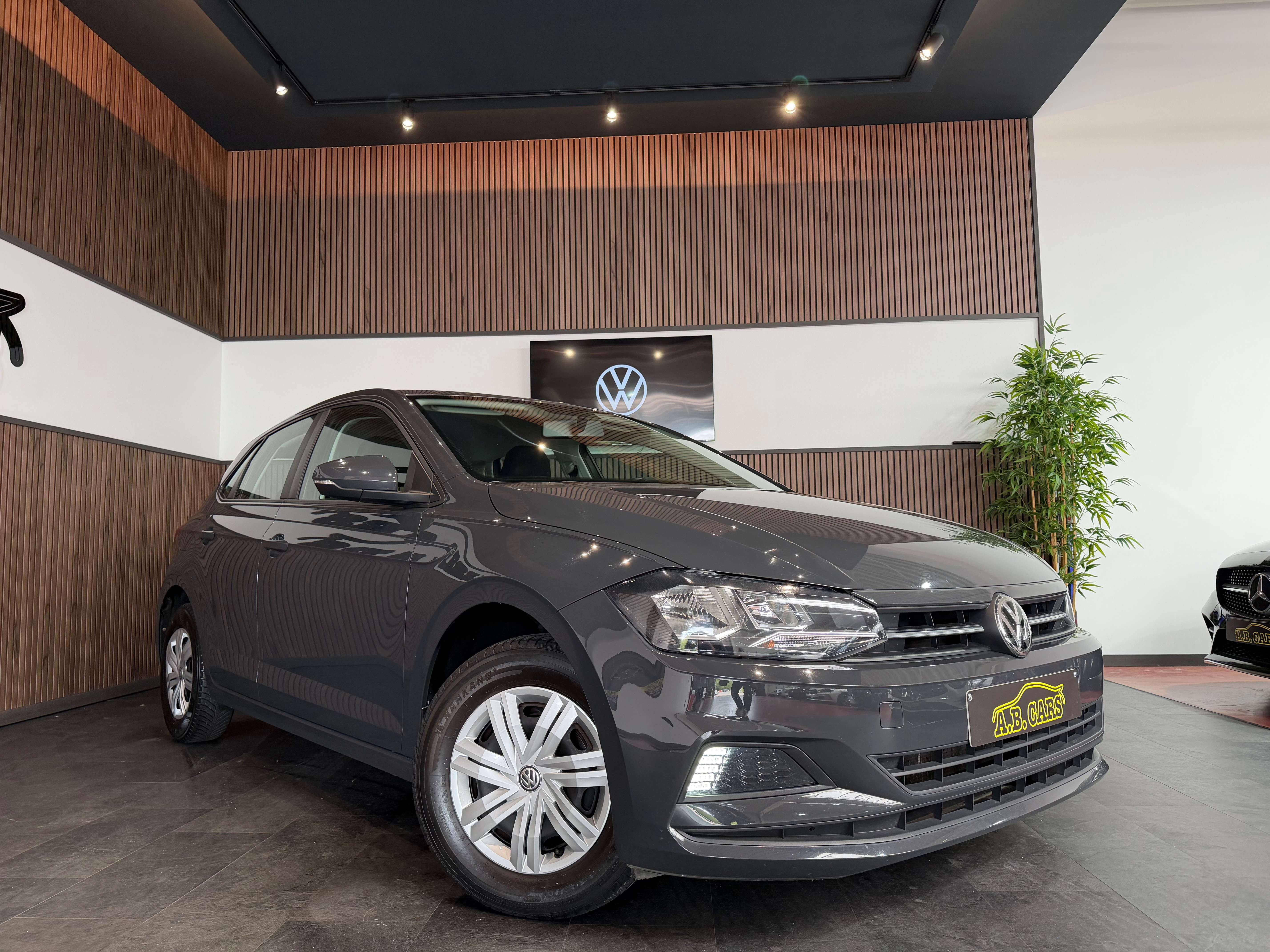 Volkswagen Polo 1.0i - GARANTIE 12MOIS - 1ERPRO