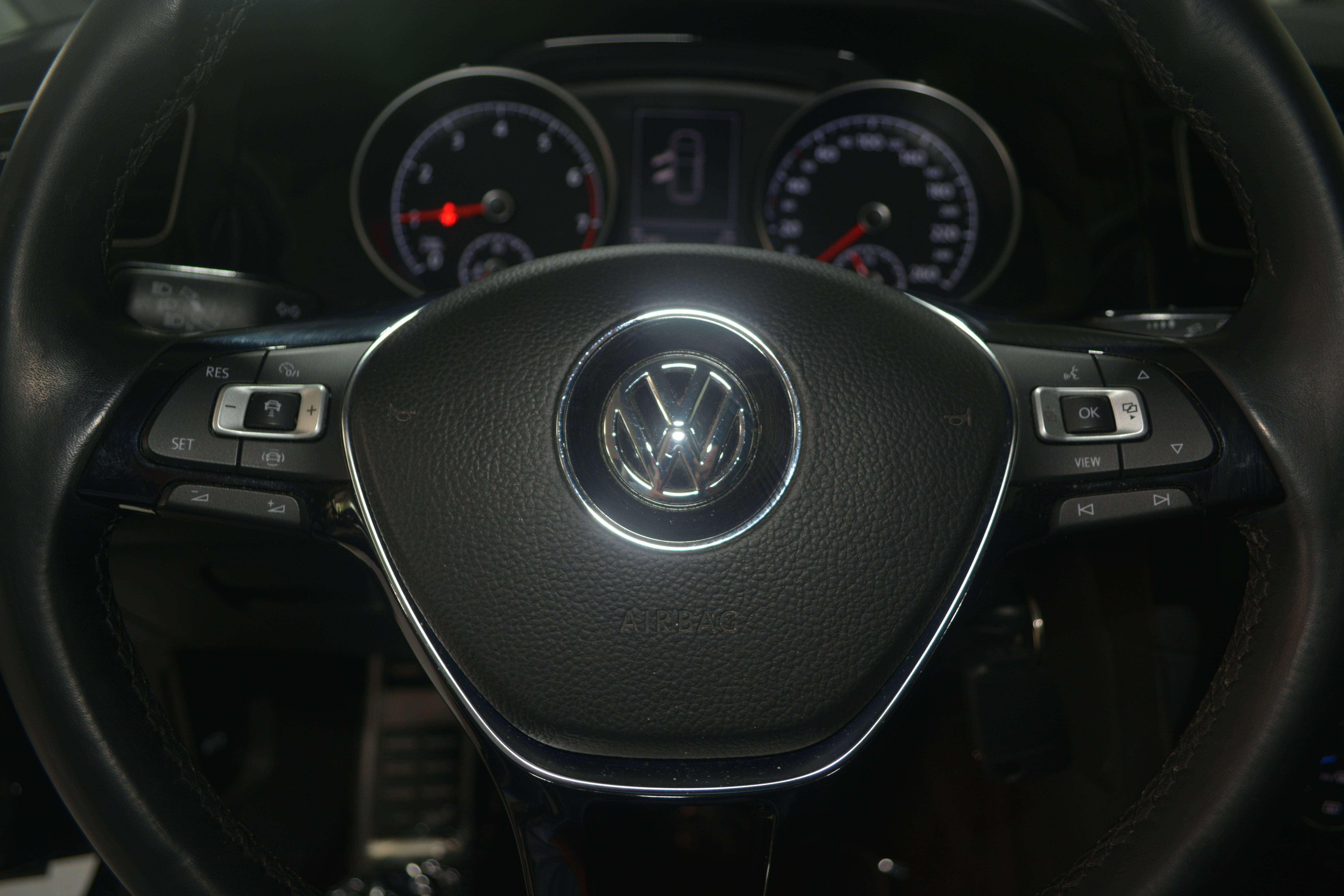 Volkswagen Golf Golf 1.0 TSI Join OPF (EU6.2) /R-SPORTPACK / NAVI + CAMERA / ADAPTIVE CRUISE / ALL. VELGEN