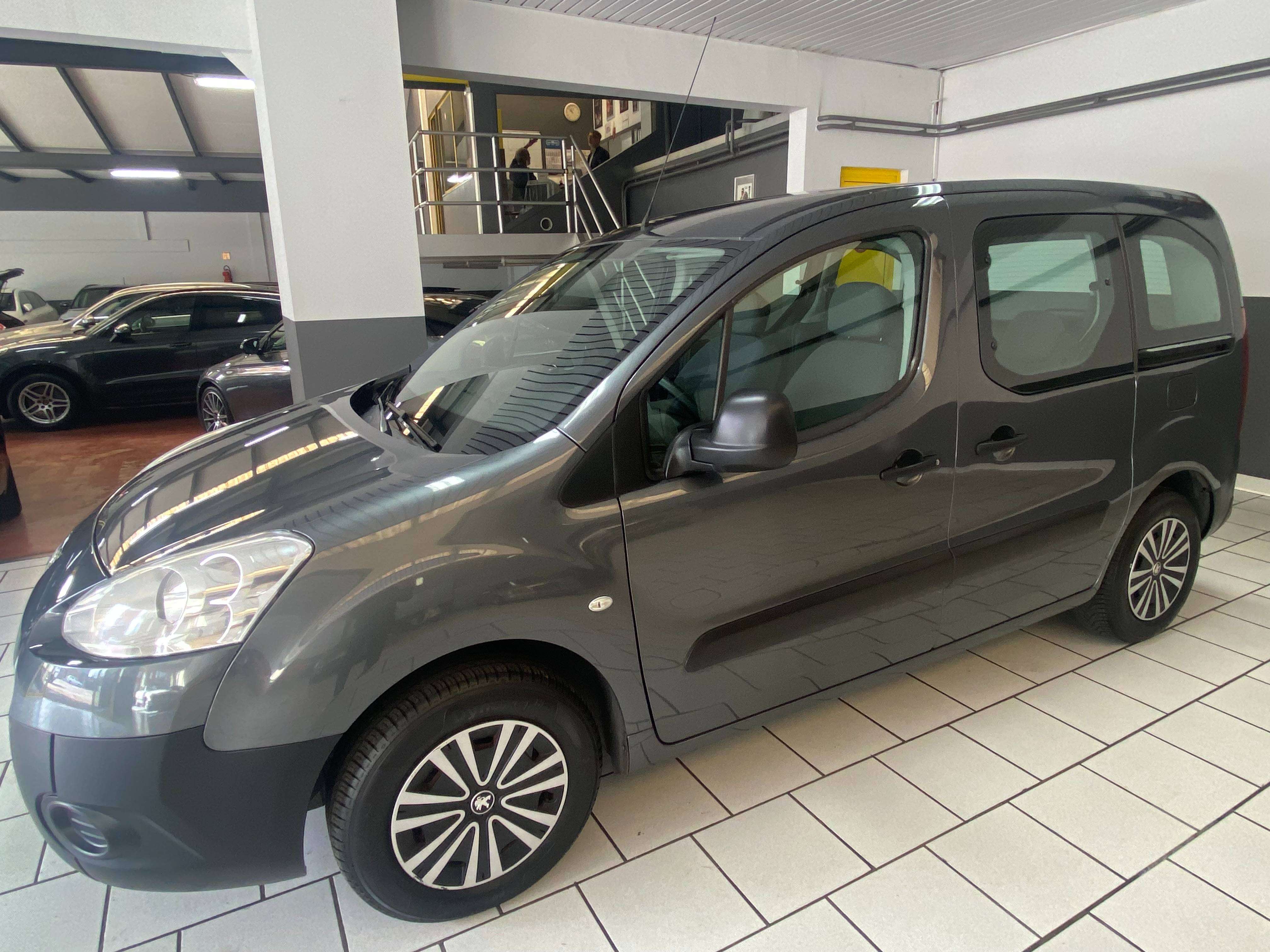 Peugeot Partner Partner Tepee 1.6 HDi Active // 1ER PROPRIETAIRE+GARANTIE 12 MOIS+CARPASS//