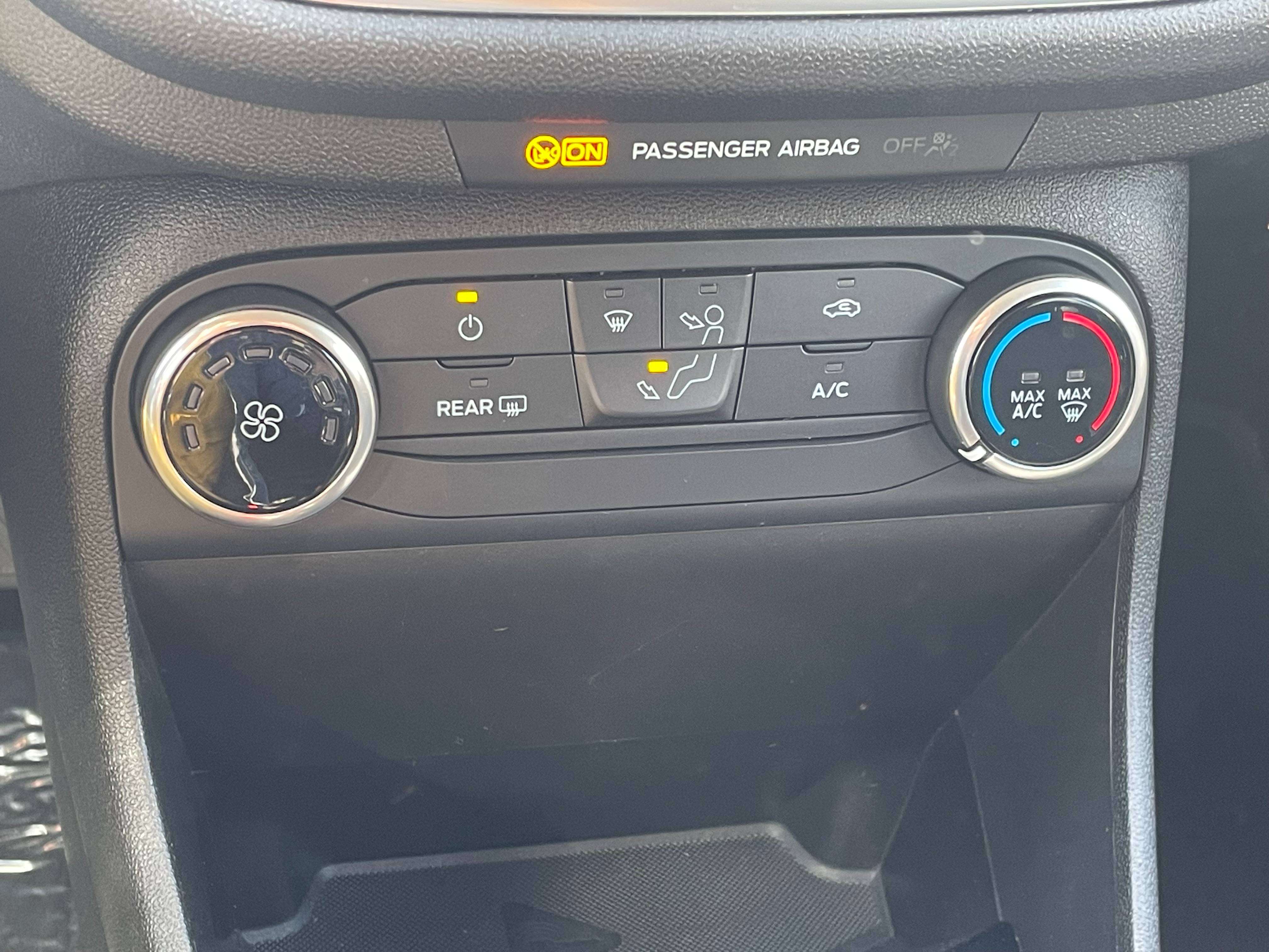 Ford Fiesta 1.1i Titanium AIRCO BT USB EU6b 1ste Eigenaar