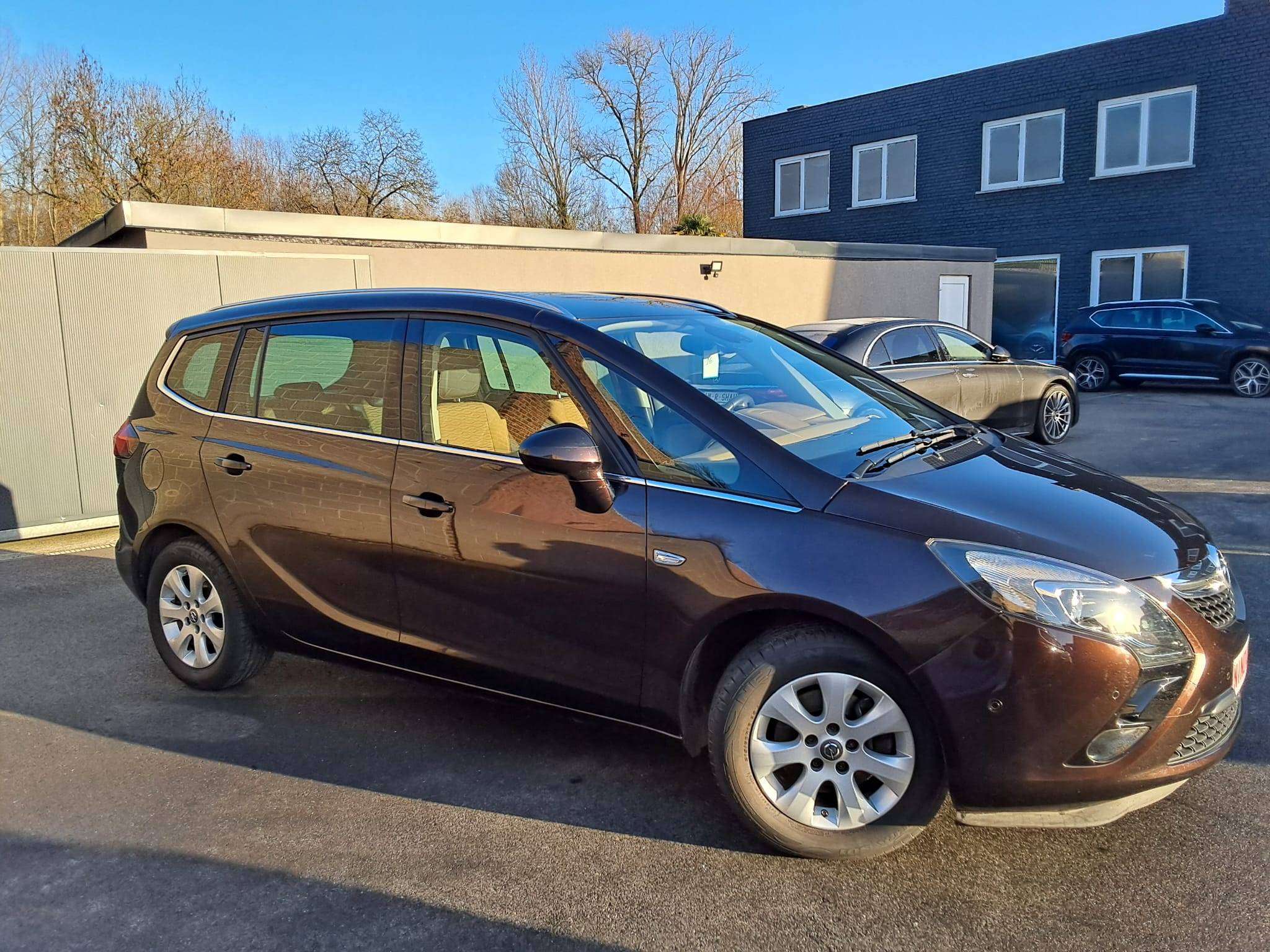 Opel Zafira Tourer 1.4 TURBO COSMO NAVI PARKHULP CAM BLUETOOTH CRUISE