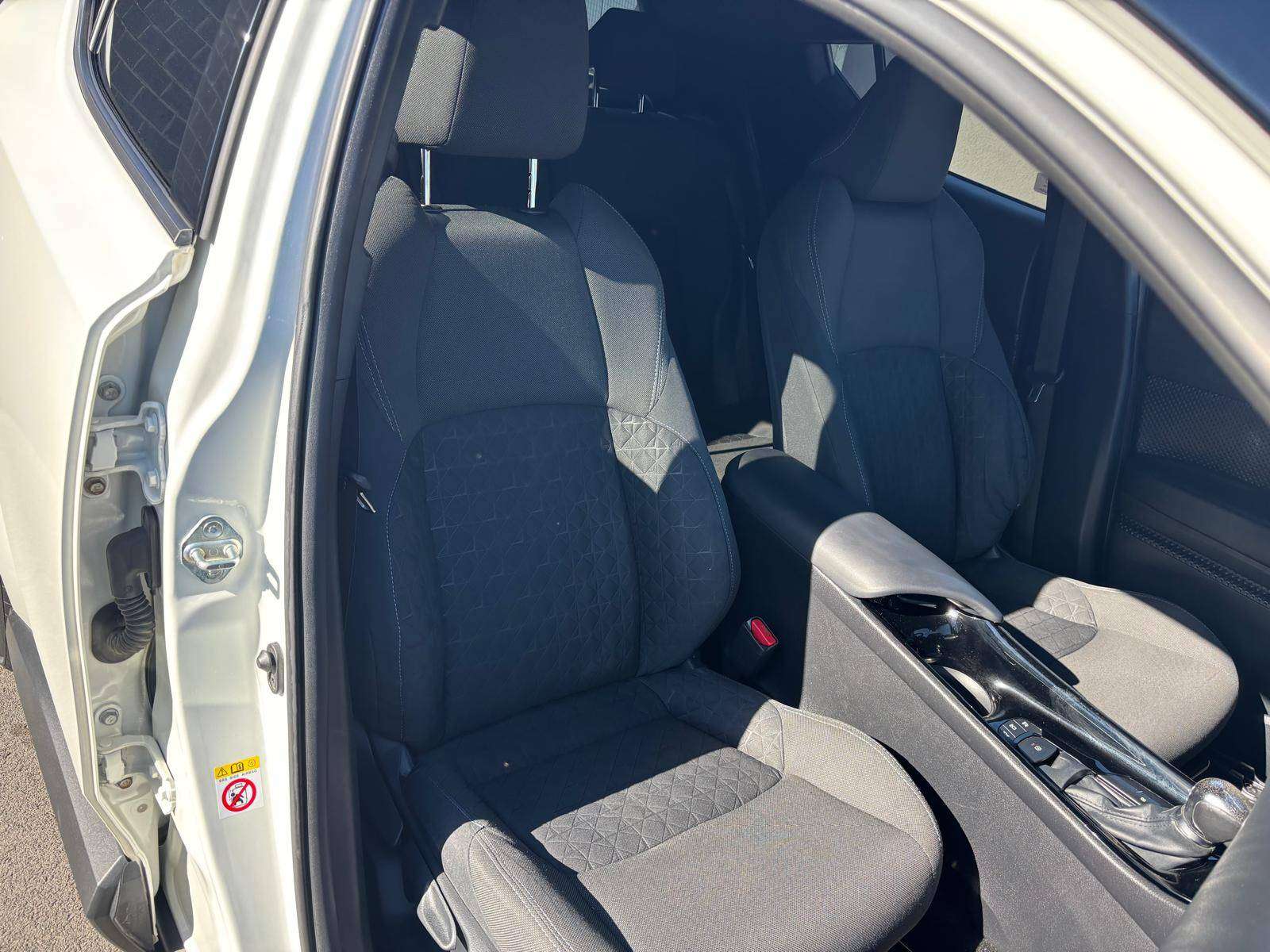 Toyota C-HR 1.8i VVT-i Hybrid C-Lub E-CVT*CAM HYBRIDE+BENZINE