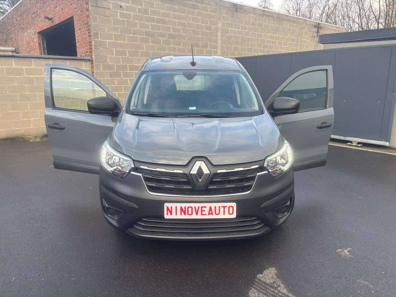Renault Express 1.5d Blue dCi Ecoleader*Apple Carplay HALFLED