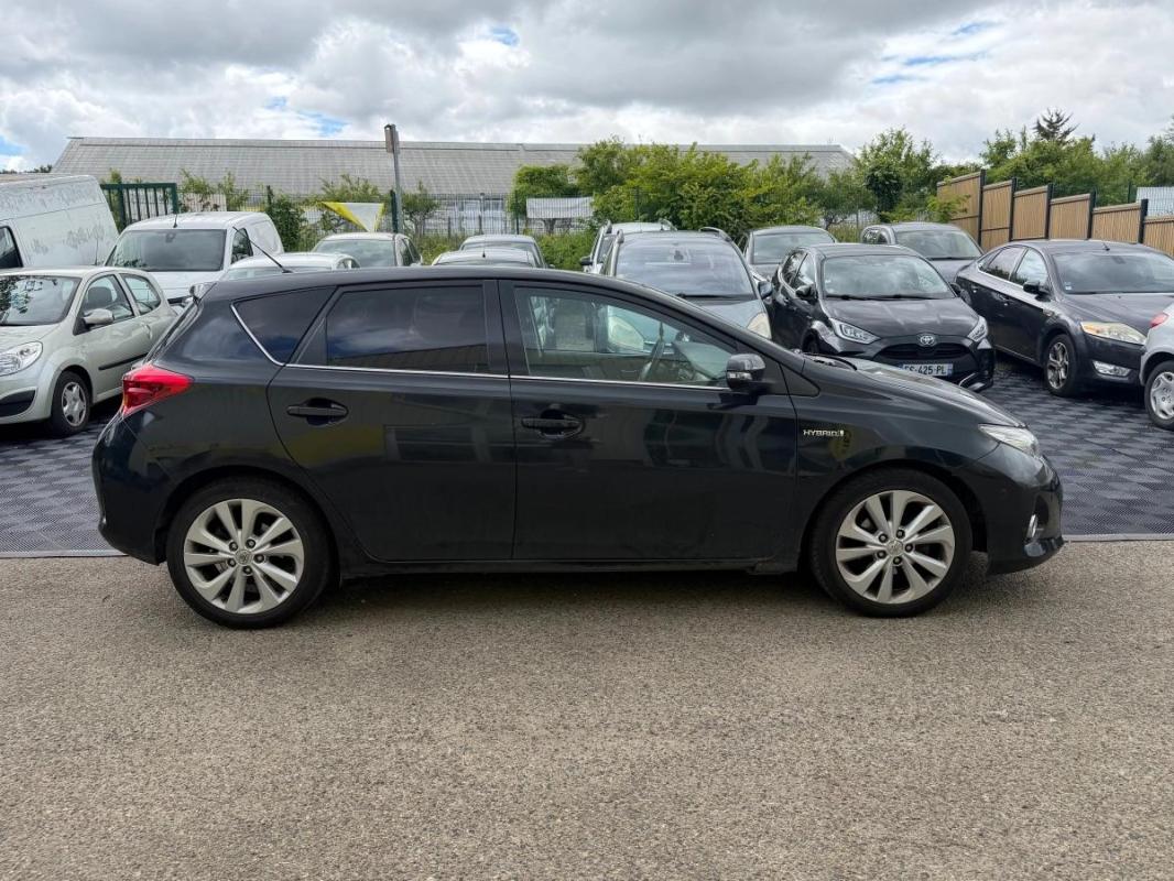 Toyota Auris 1.8 HSD 136H 100 FULL-HYBRID DYNAMIC BVA CAMERA DE RECUL-SIEGES CHAUFFANTS-GPS