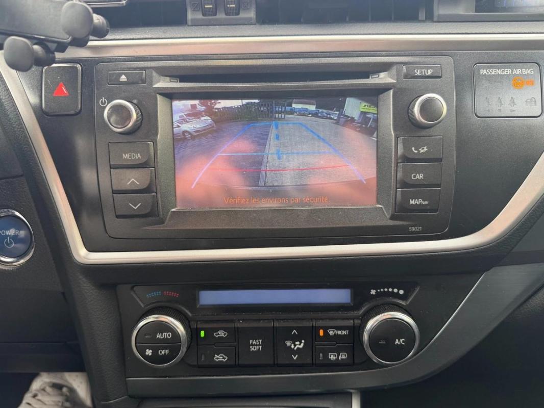 Toyota Auris 1.8 HSD 136H 100 FULL-HYBRID DYNAMIC BVA CAMERA DE RECUL-SIEGES CHAUFFANTS-GPS