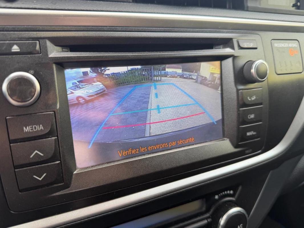 Toyota Auris 1.8 HSD 136H 100 FULL-HYBRID DYNAMIC BVA CAMERA DE RECUL-SIEGES CHAUFFANTS-GPS