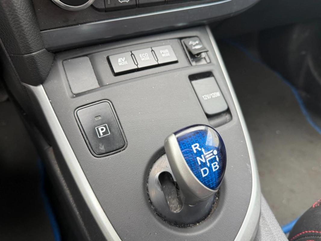 Toyota Auris 1.8 HSD 136H 100 FULL-HYBRID DYNAMIC BVA CAMERA DE RECUL-SIEGES CHAUFFANTS-GPS
