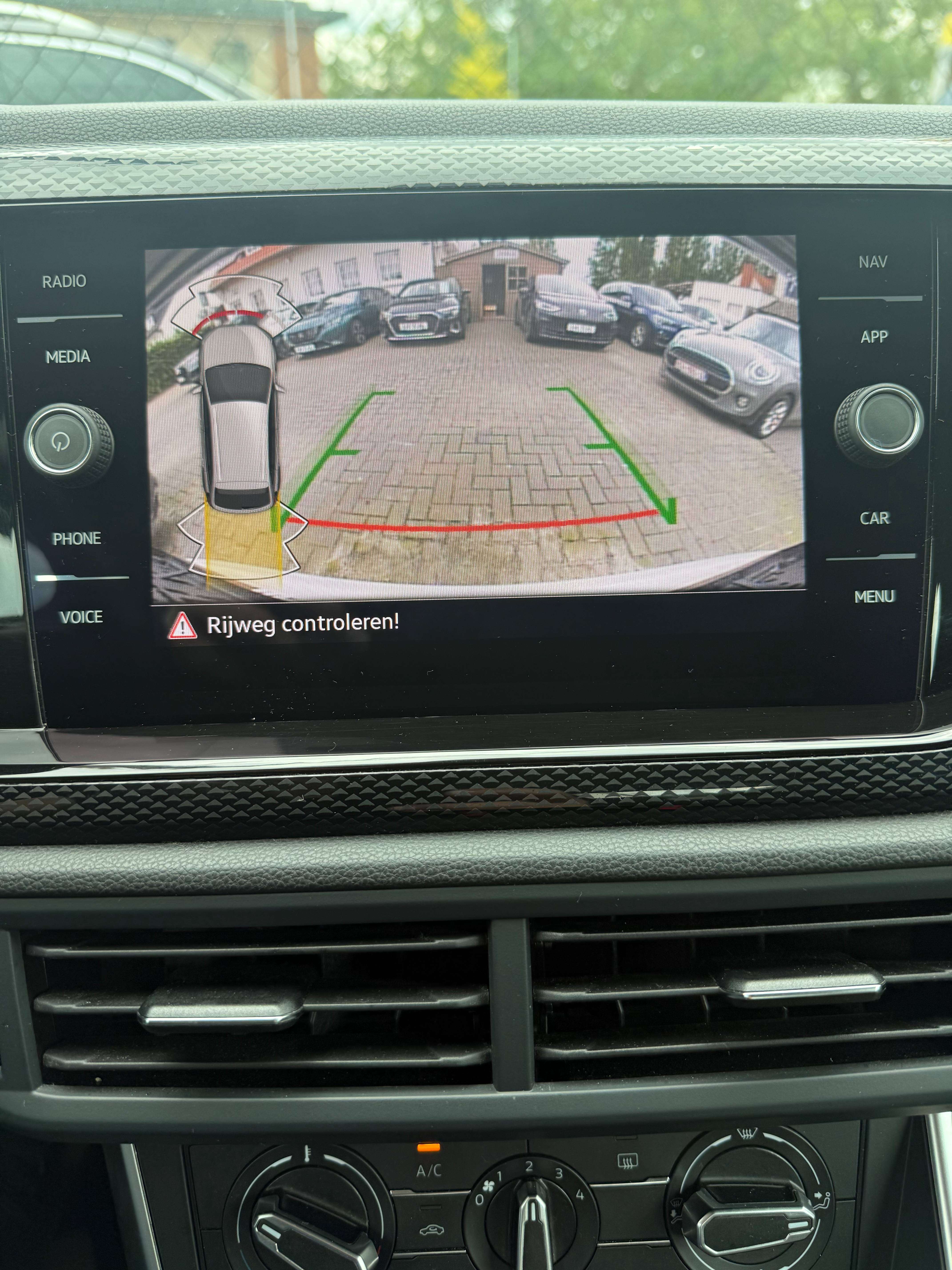 Volkswagen Taigo Taigo 1.0 TSI Life OPF Business/Navi/ACC/pdc V&a+camera/lane -front assist
