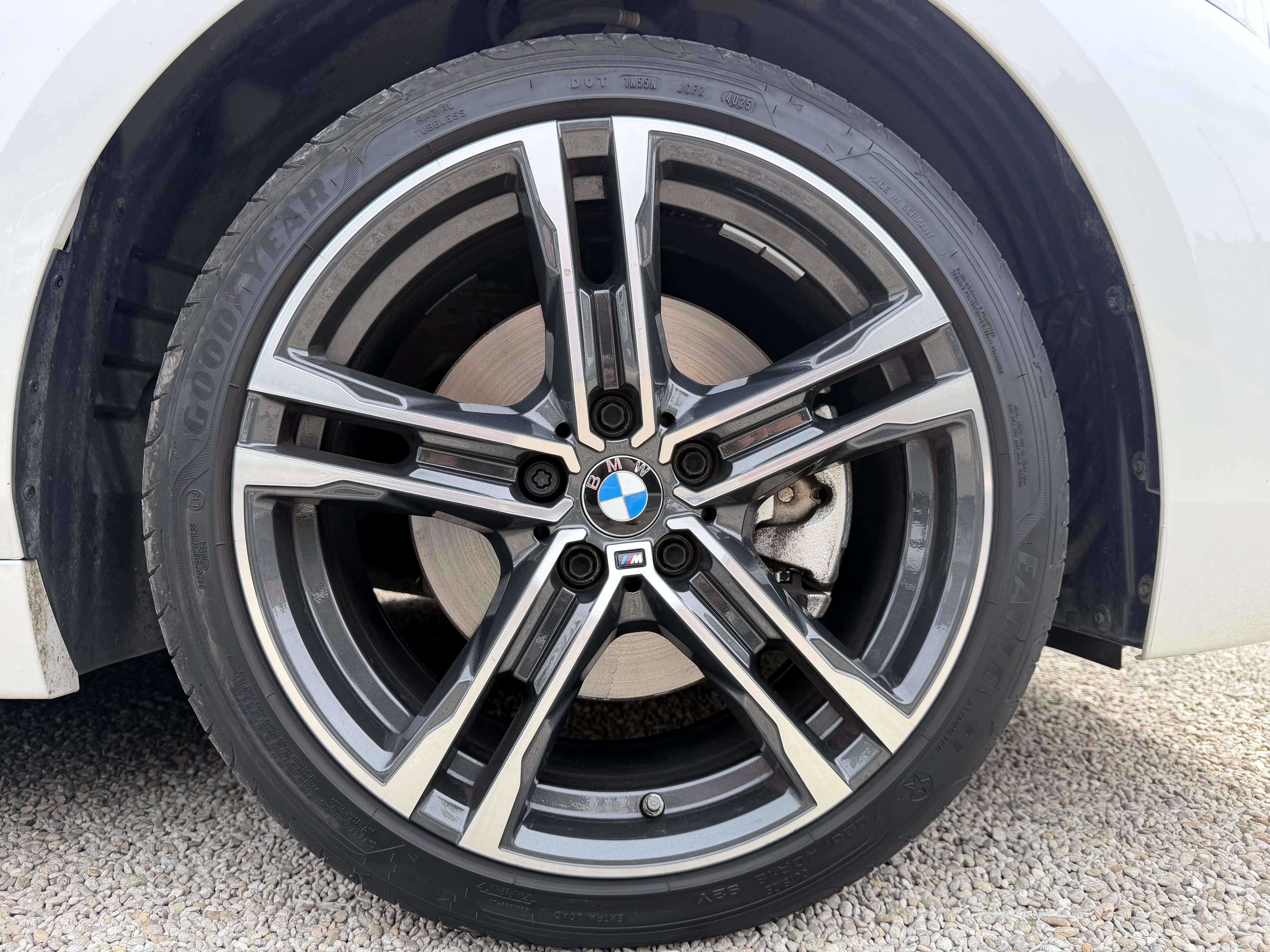 BMW 118 118i 18"M/CARPLAY/NAVI/SAFETY/CRUISE/ZETELVERW.