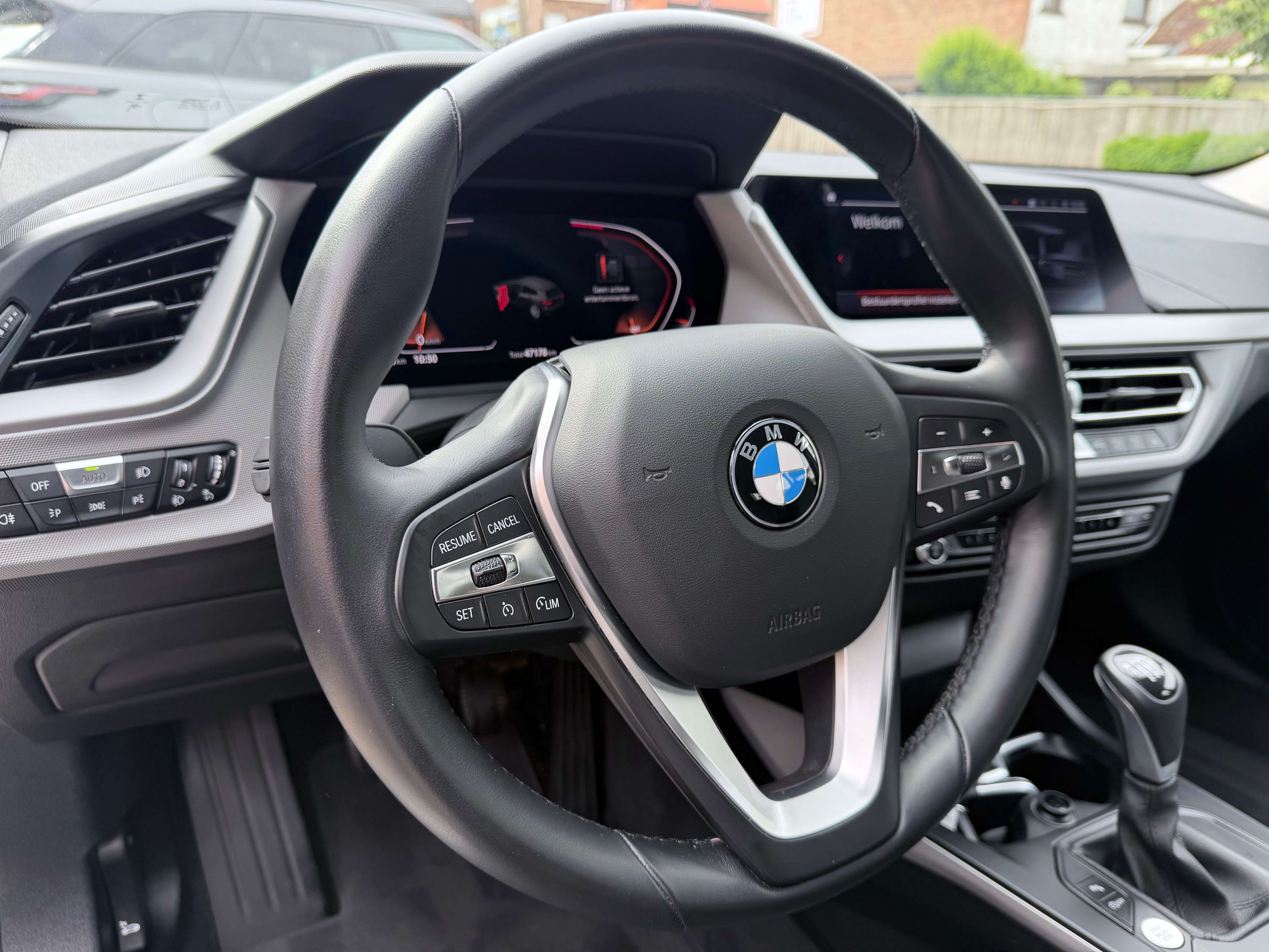 BMW 118 118i 18"M/CARPLAY/NAVI/SAFETY/CRUISE/ZETELVERW.
