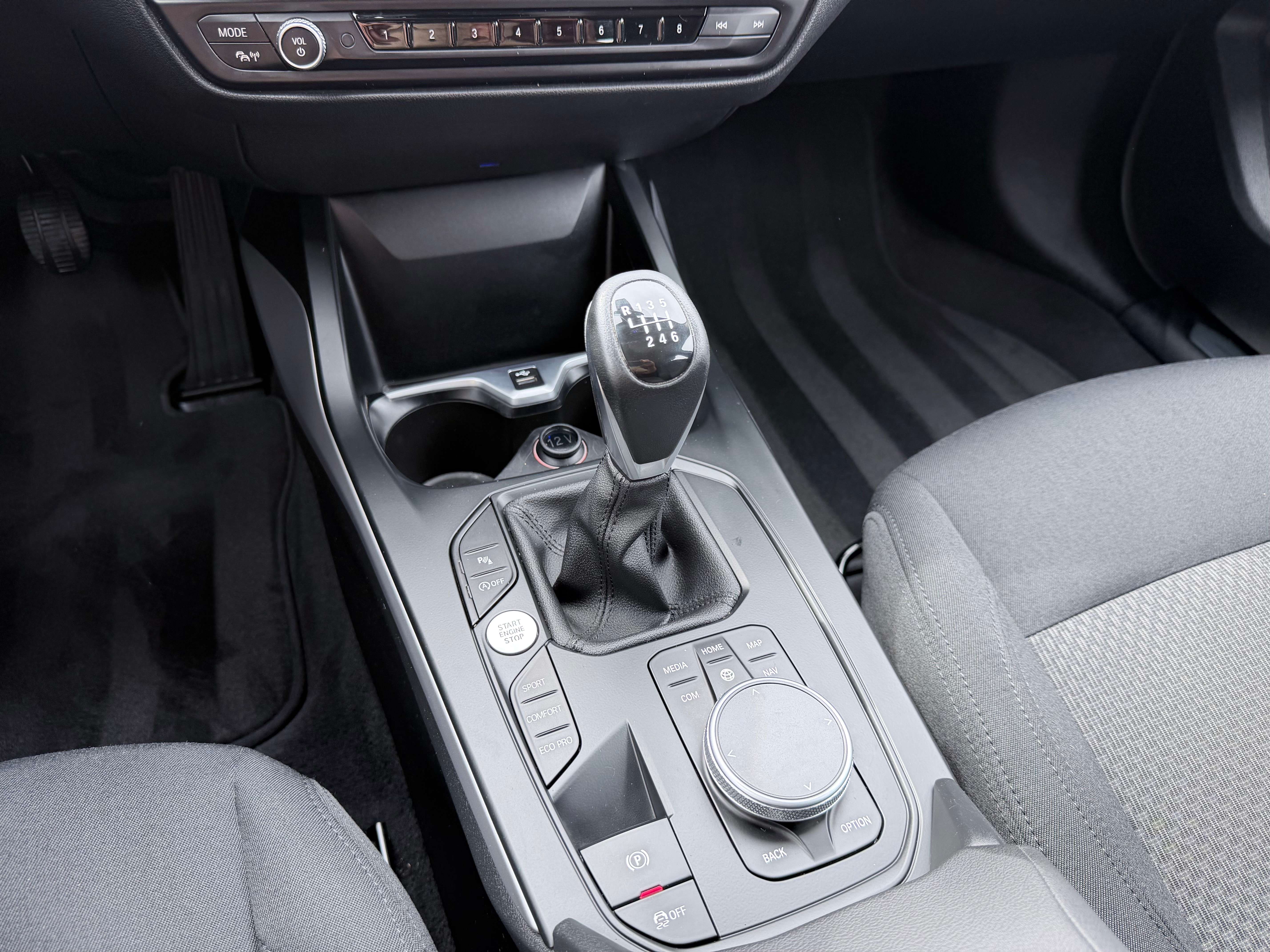 BMW 118 118i 18"M/CARPLAY/NAVI/SAFETY/CRUISE/ZETELVERW.