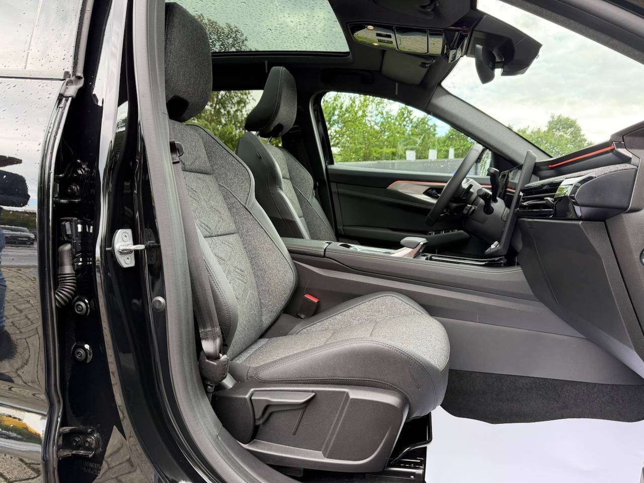 Renault Austral MHEV TECHNO FACELIFT 20" PANO CAMERA APPLE CARPLAY