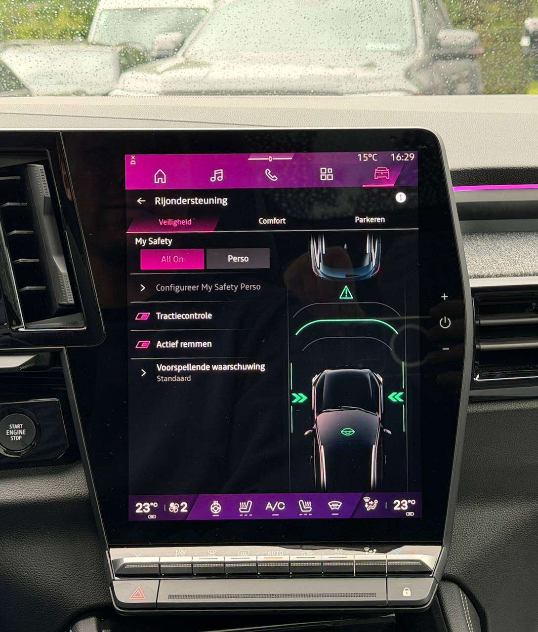 Renault Austral MHEV TECHNO FACELIFT 20" PANO CAMERA APPLE CARPLAY