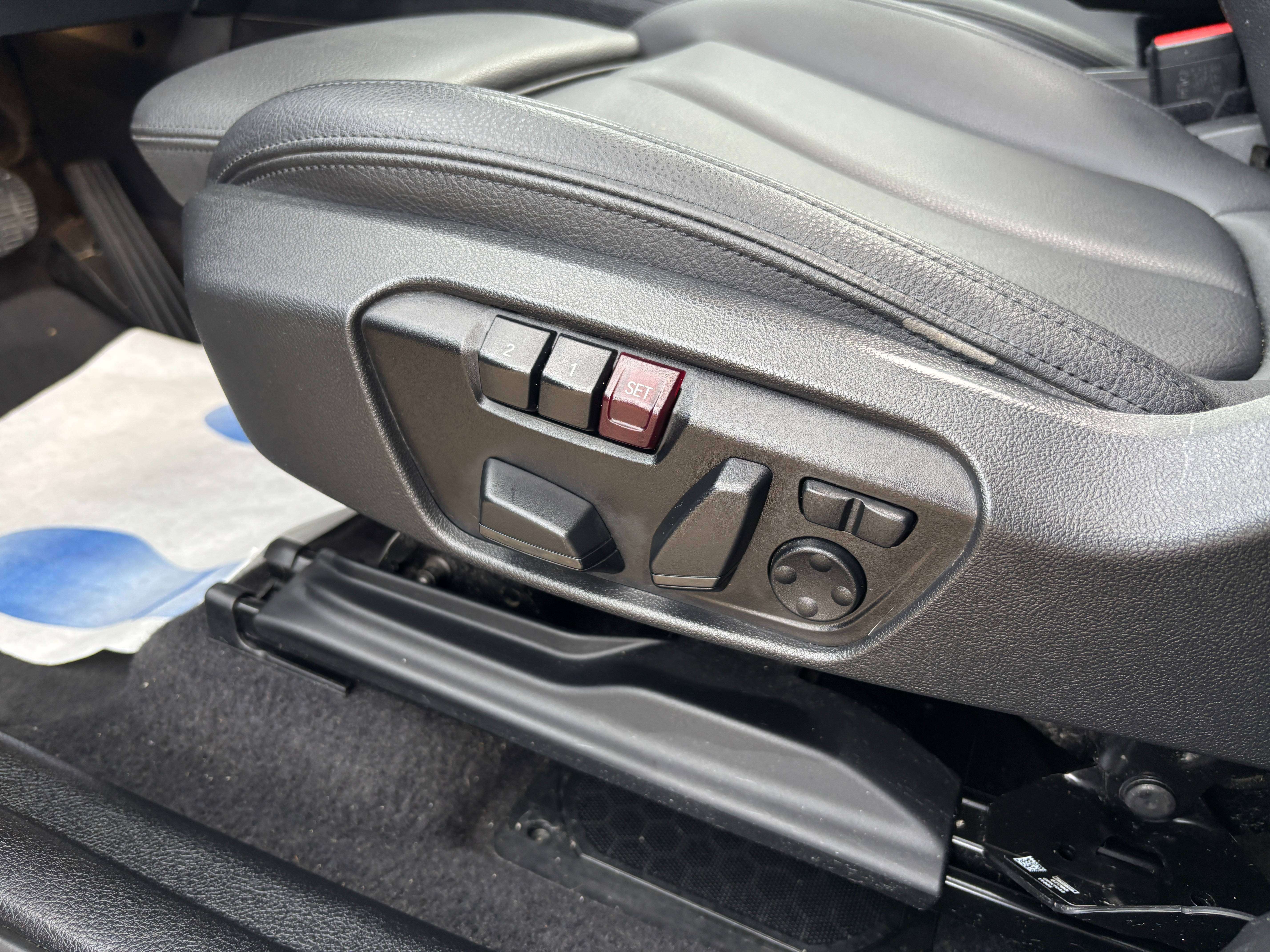 BMW 218 dA Gran Tourer *CARPLAY*TOIT OUV+PANO*SIEGE CHAUFF*GARANTIE*