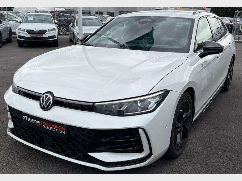 Volkswagen Passat Variant Passat R-Line Business Premium2.0 TDI SCR 110 kW (150 ch) 7 vitesses DSG