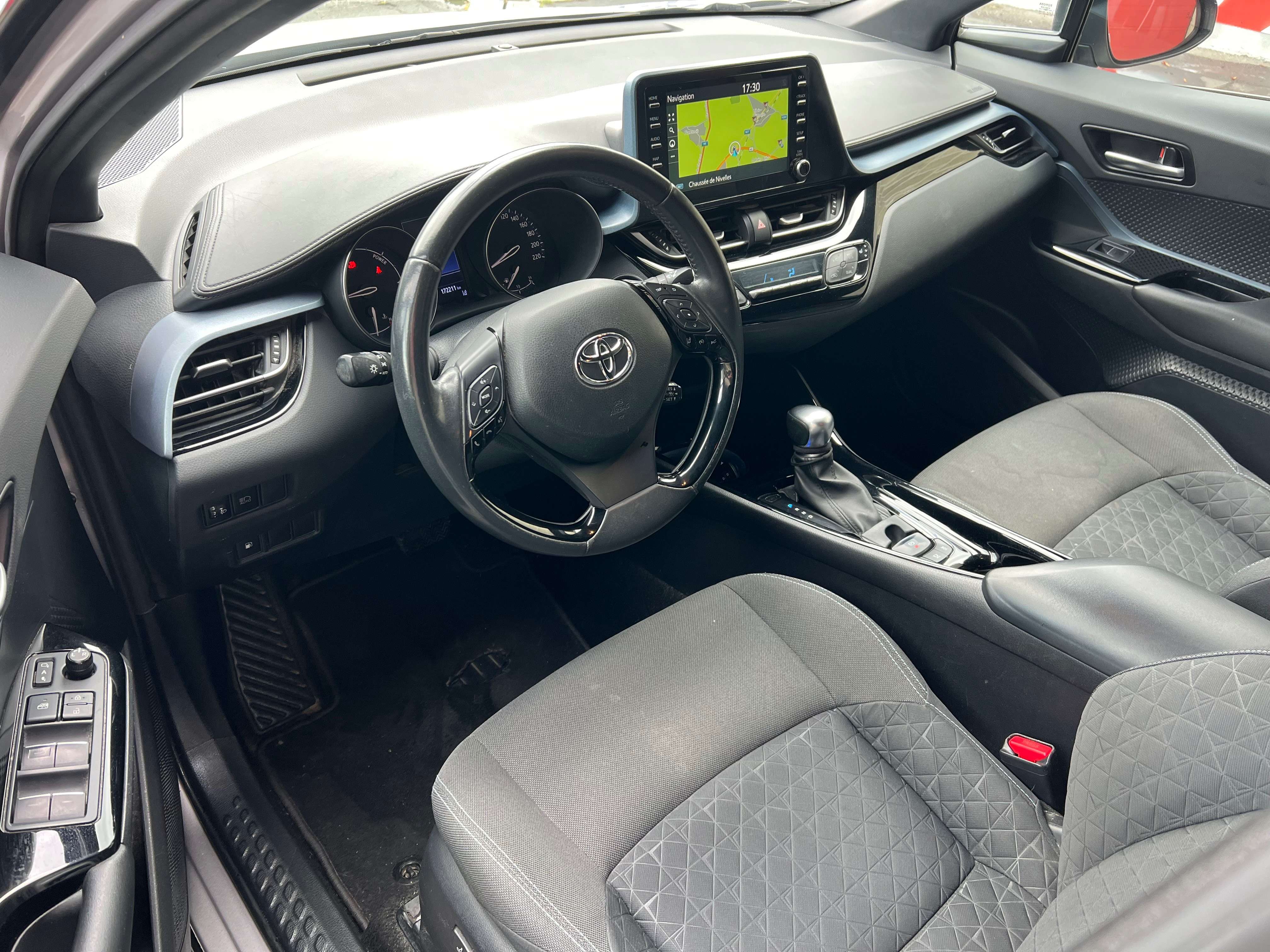 Toyota C-HR Hybrid 2.0i VVT-i E-CVT +CAMÉRA +NAVI