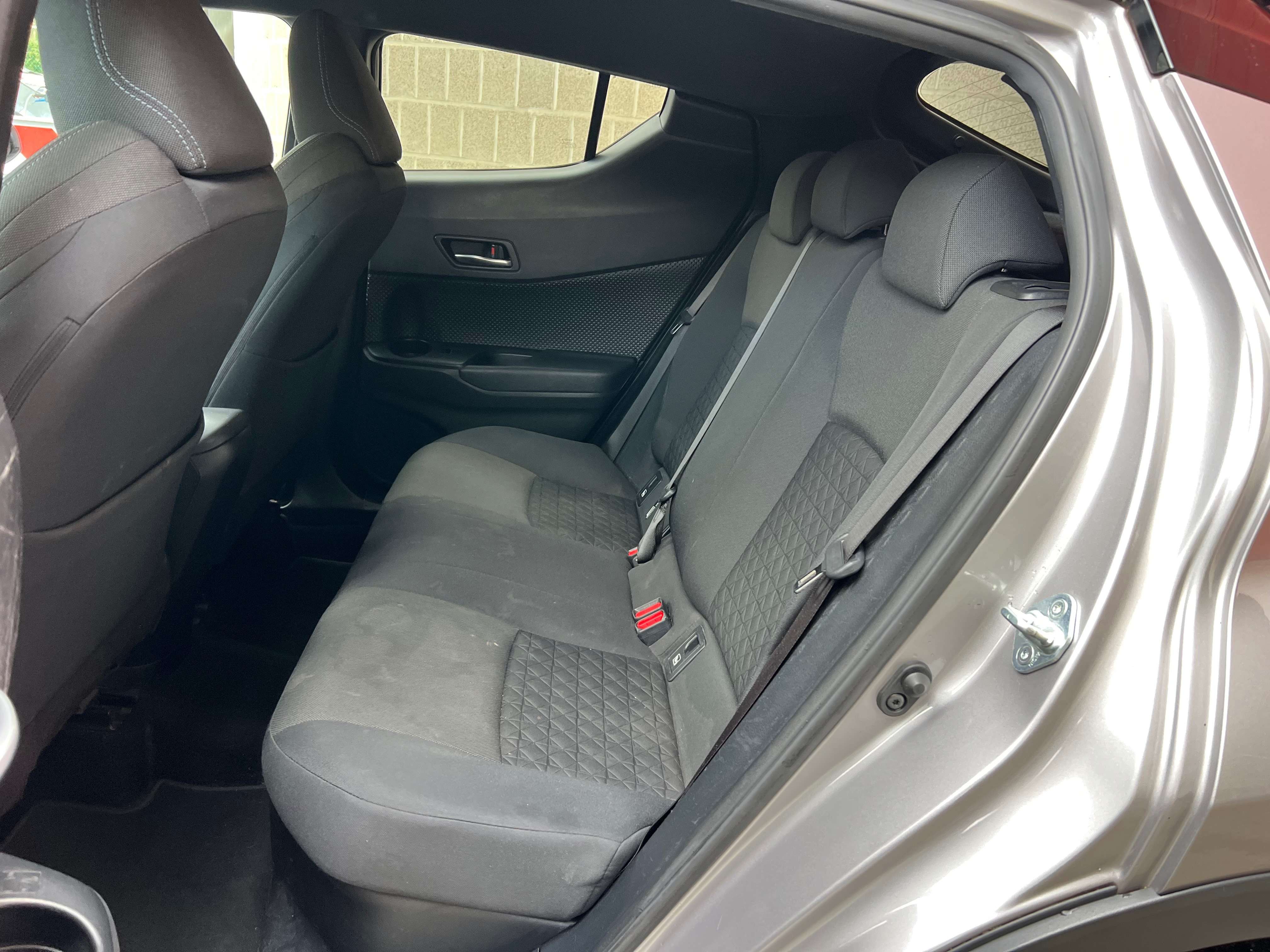 Toyota C-HR Hybrid 2.0i VVT-i E-CVT +CAMÉRA +NAVI