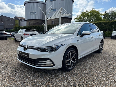 Volkswagen Golf 1.5 eTSI DSG Style *CARPLAY*SIEGE CHAUFF*LED*CAPTEUR*GARANTIE*