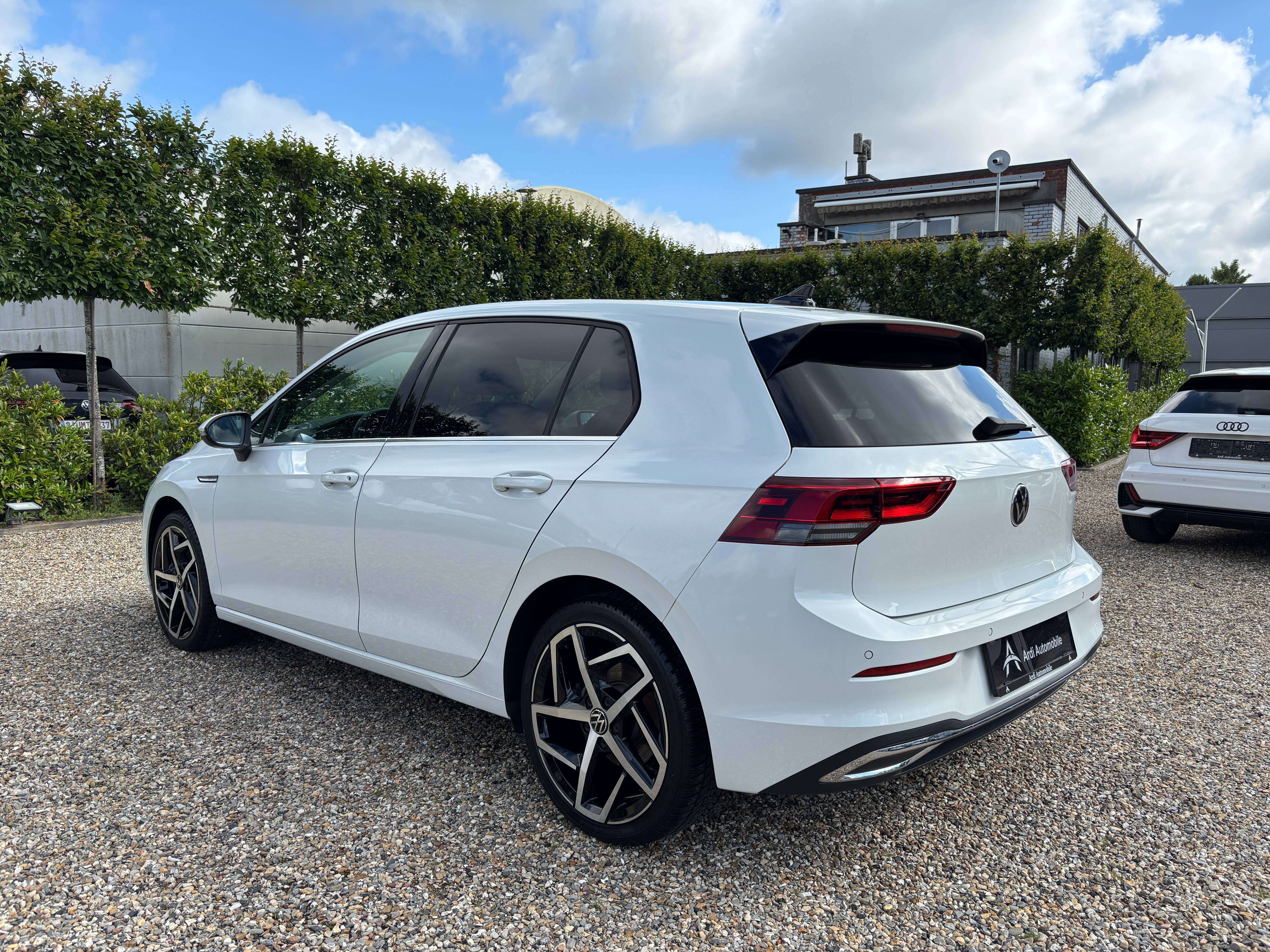 Volkswagen Golf 1.5 eTSI DSG Style *CARPLAY*SIEGE CHAUFF*LED*CAPTEUR*GARANTIE*