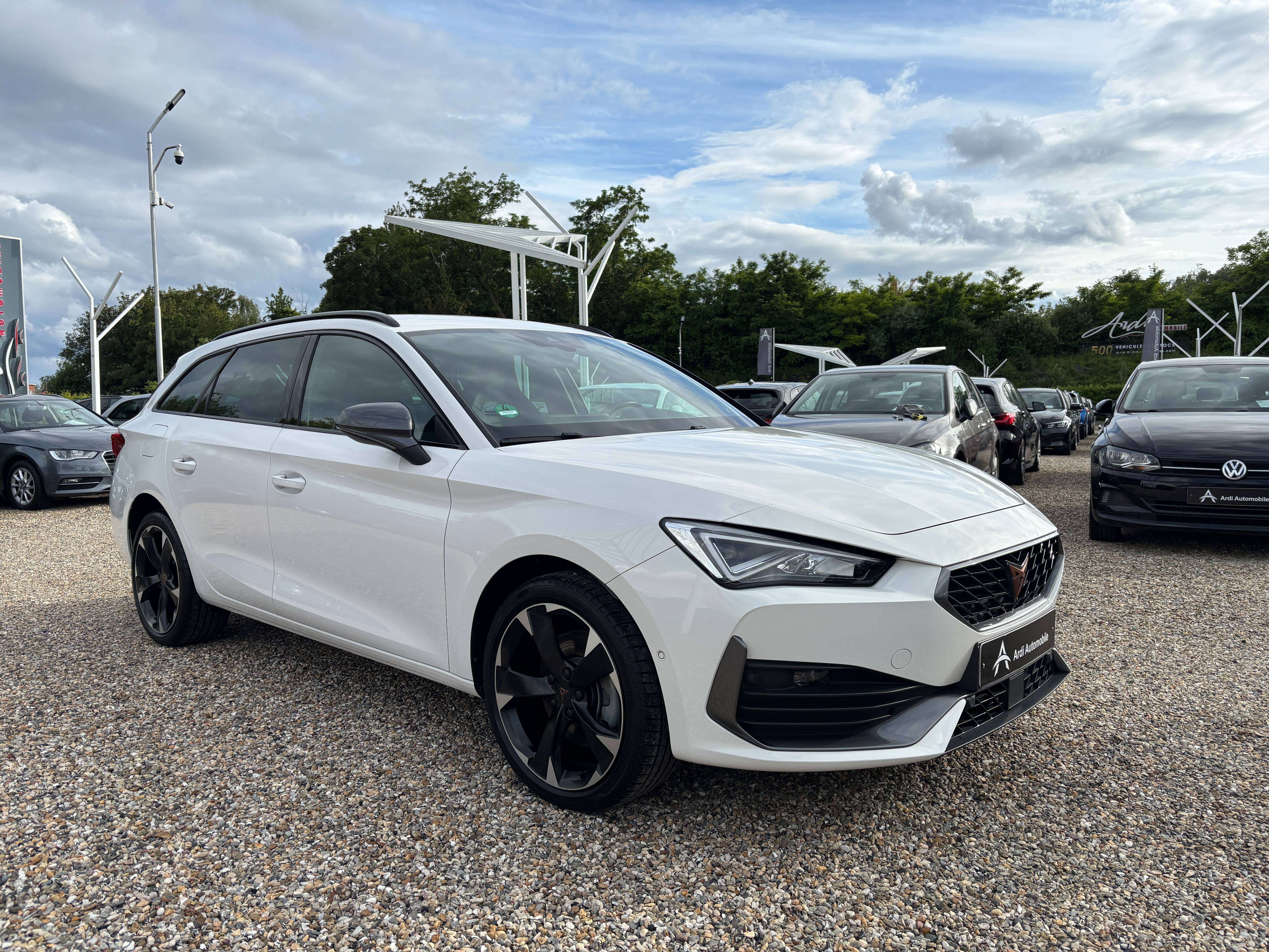 CUPRA Leon e-Hybrid 1.4 DSG *CARPLAY*VOLANT CHAUFF*CAMERA*LED*GARANTIE*