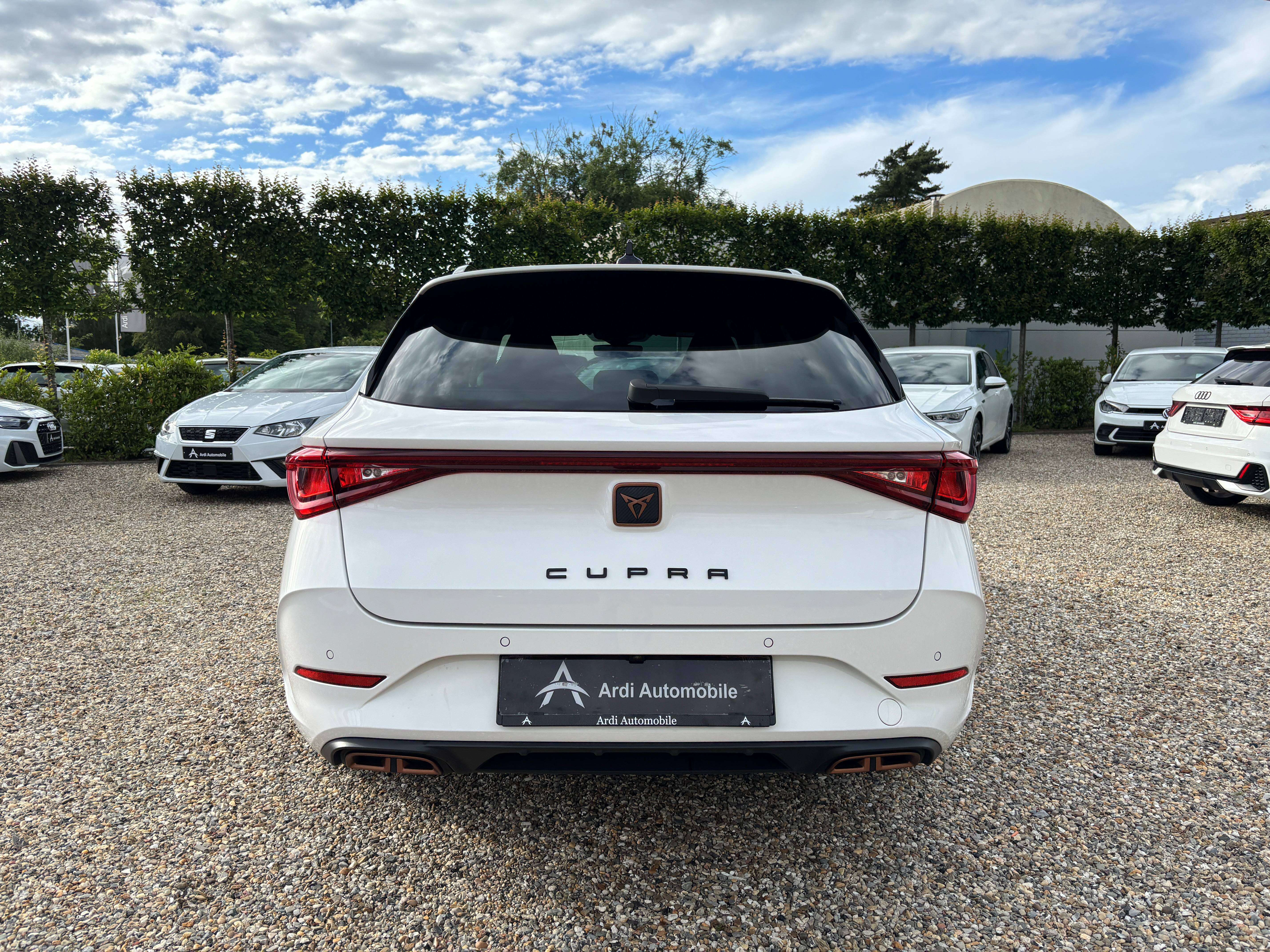 CUPRA Leon e-Hybrid 1.4 DSG *CARPLAY*VOLANT CHAUFF*CAMERA*LED*GARANTIE*