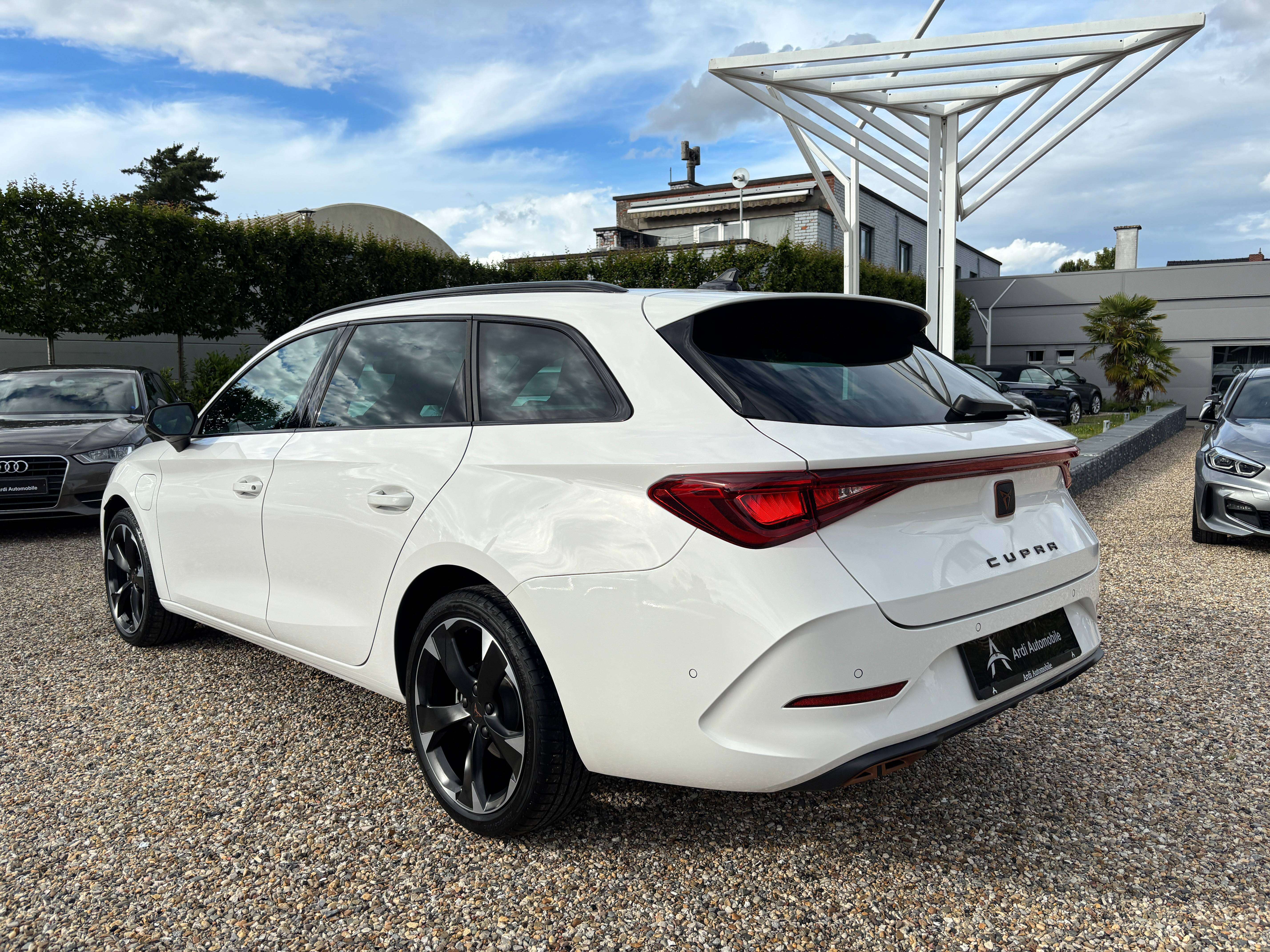 CUPRA Leon e-Hybrid 1.4 DSG *CARPLAY*VOLANT CHAUFF*CAMERA*LED*GARANTIE*
