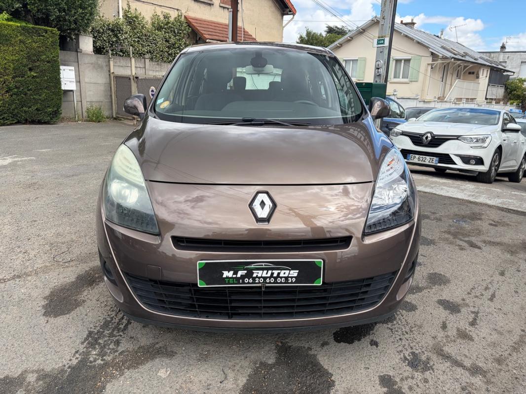 Renault Grand Scenic 1.9L DCI 130. 7 PLACES TOUT LE SUIVIE D ENTRETIEN RADAR. PAYER EN 3FOIS