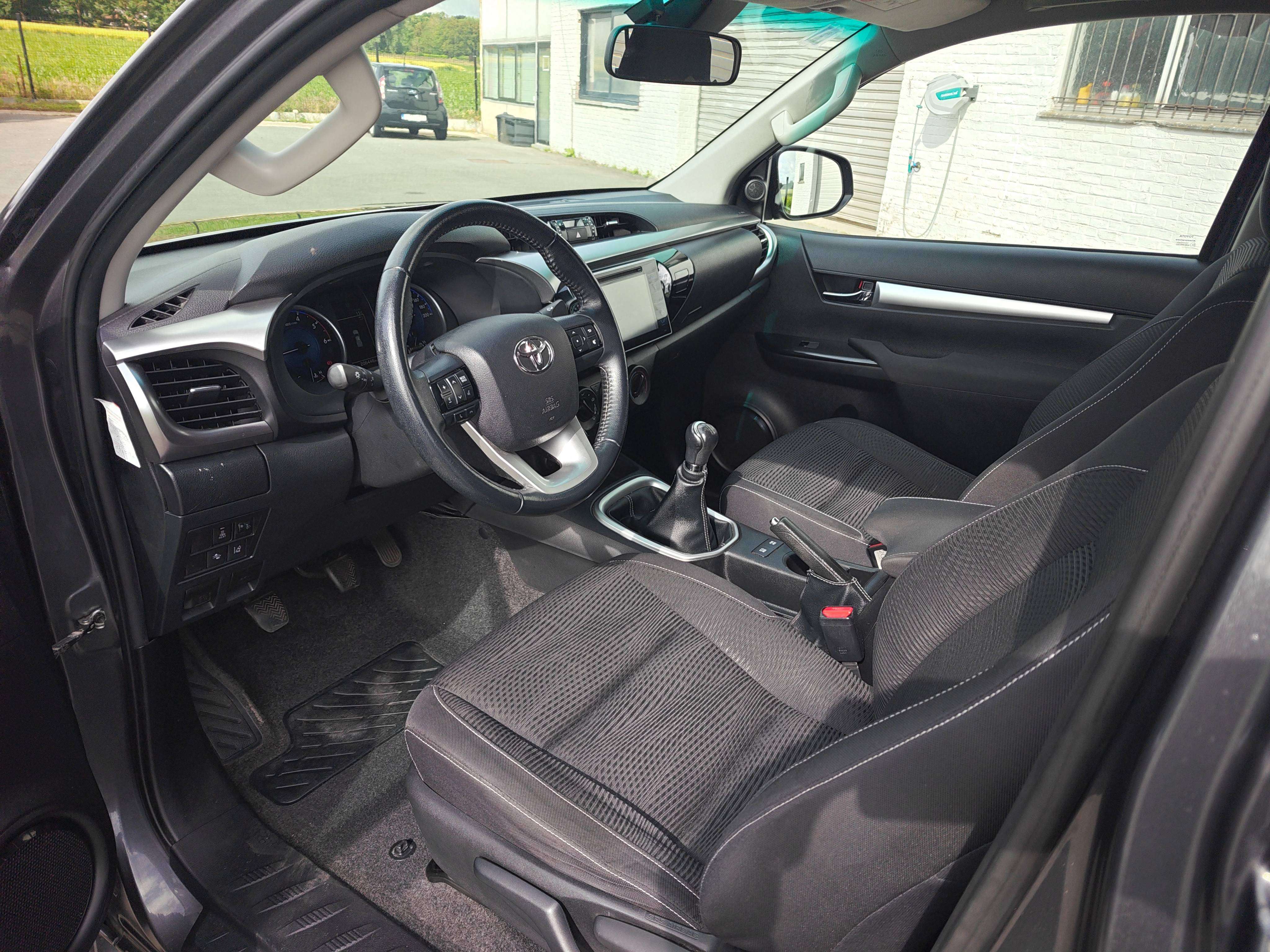 Toyota Hilux 2.4 D-4D 4WD extended cabine 4 PL - AIRCO/CAMERA CRUISE - PARFAIT ETAT!