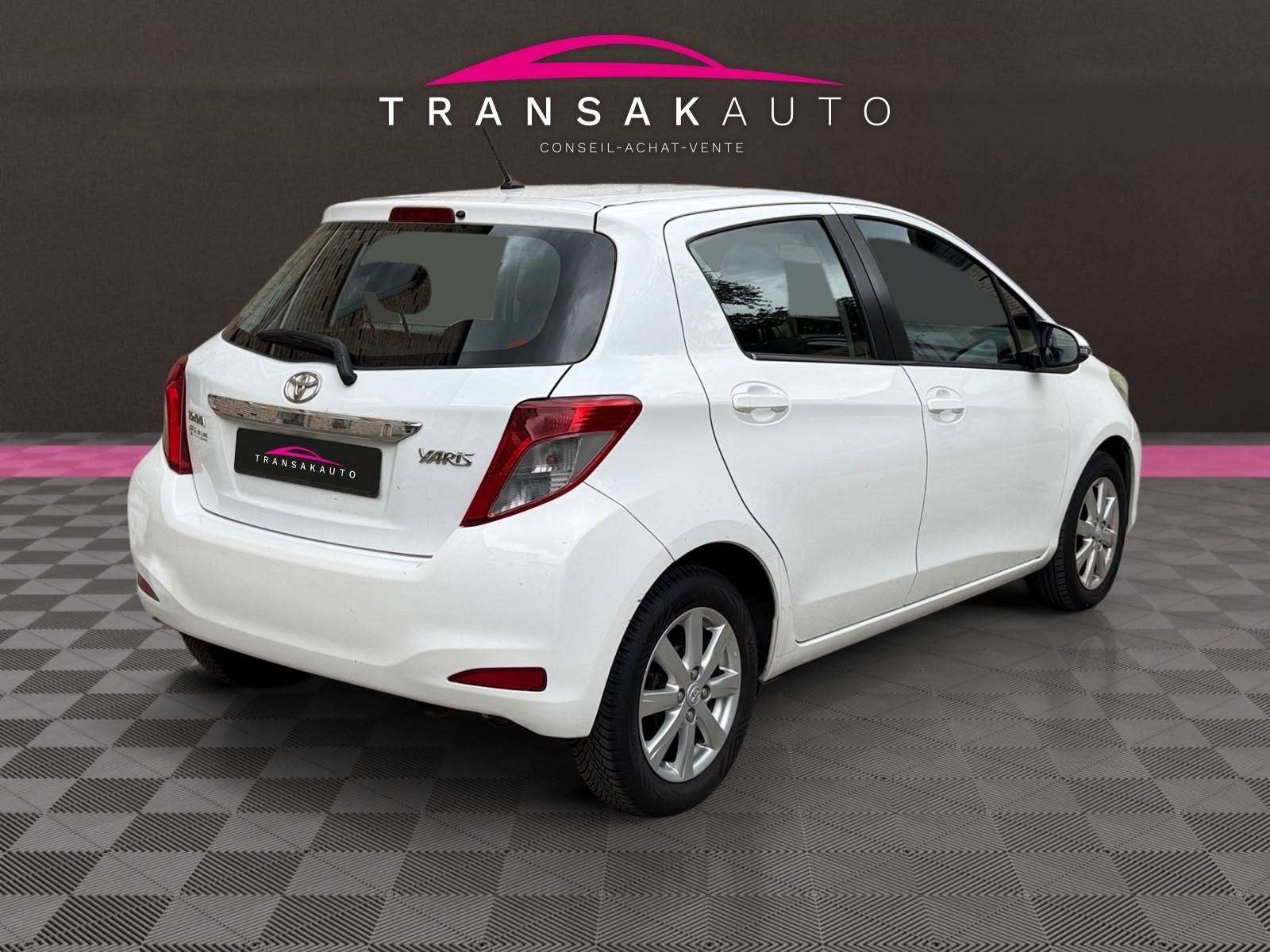 Toyota Yaris Yaris 1.0i VVT-i / Véhicule belge / Carnet complet
