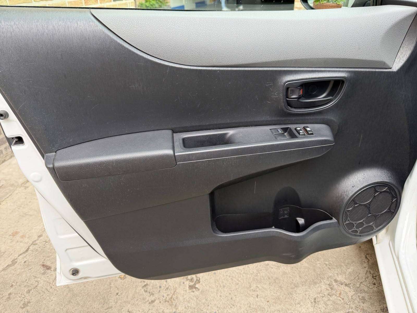 Toyota Yaris Yaris 1.0i VVT-i / Véhicule belge / Carnet complet