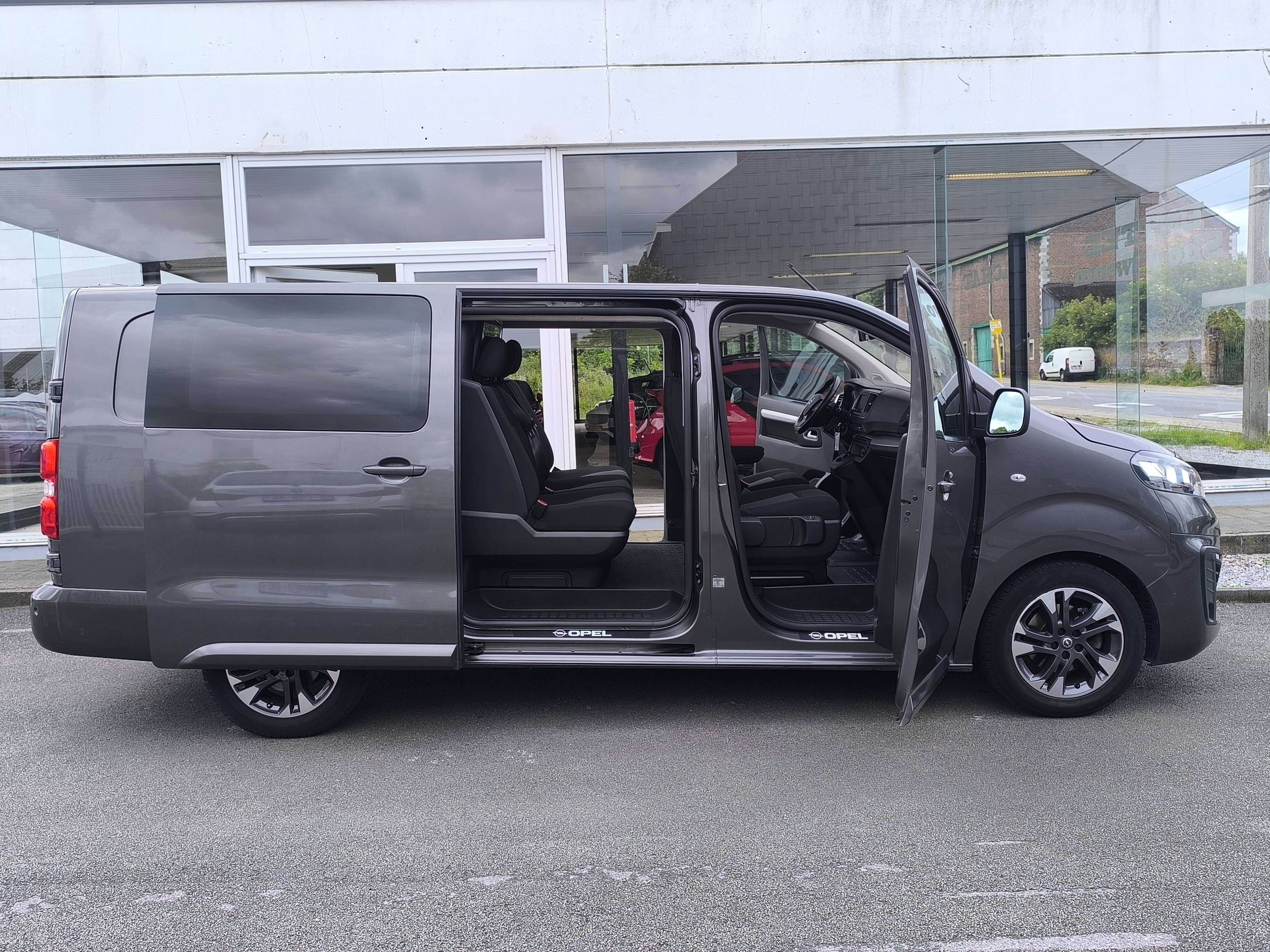 Opel Vivaro 2.0 Turbo D BOITE AUTO DOUBLE CABINE 177CV LONG CHASSIS L3