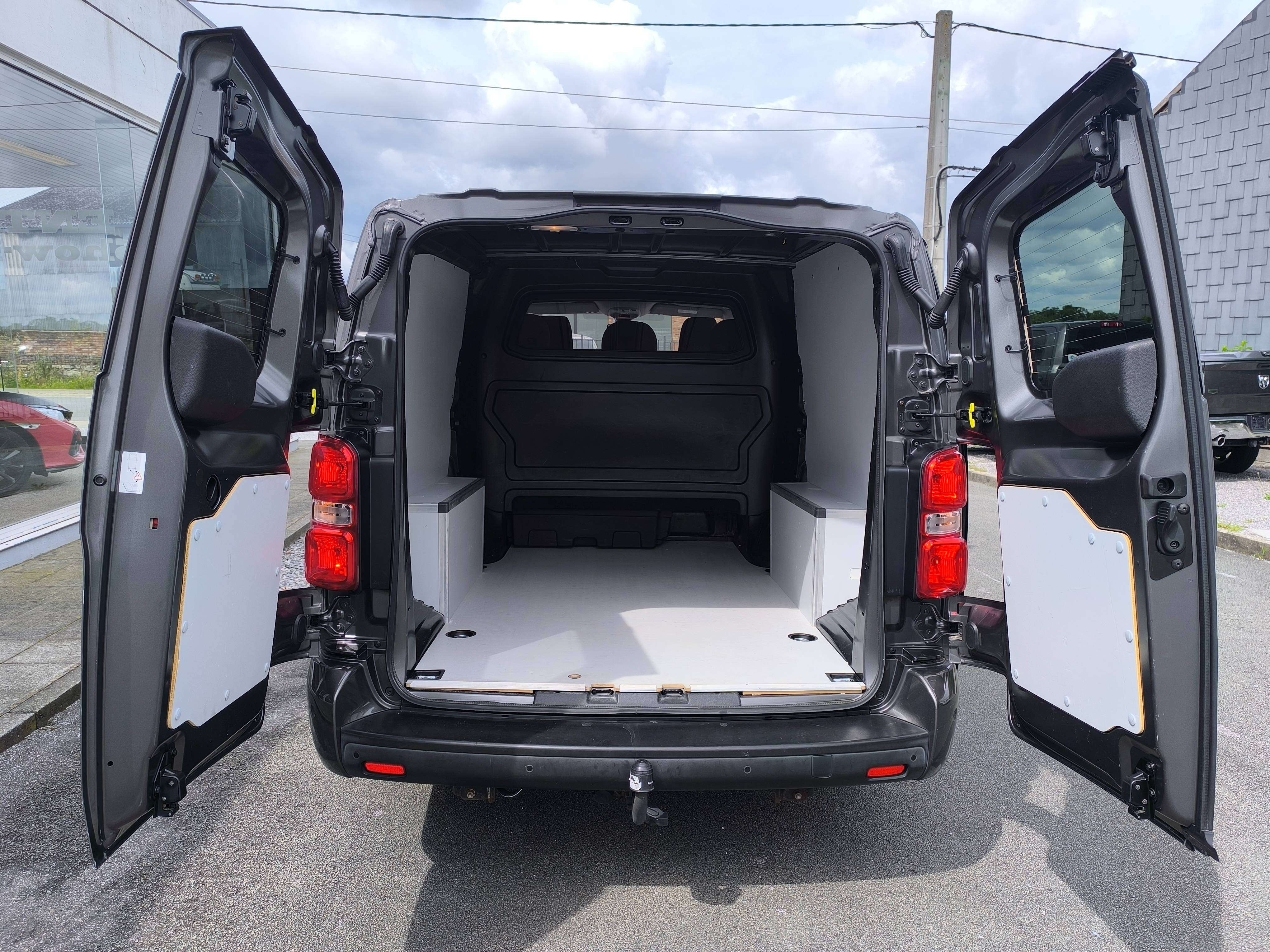 Opel Vivaro 2.0 Turbo D BOITE AUTO DOUBLE CABINE 177CV LONG CHASSIS L3