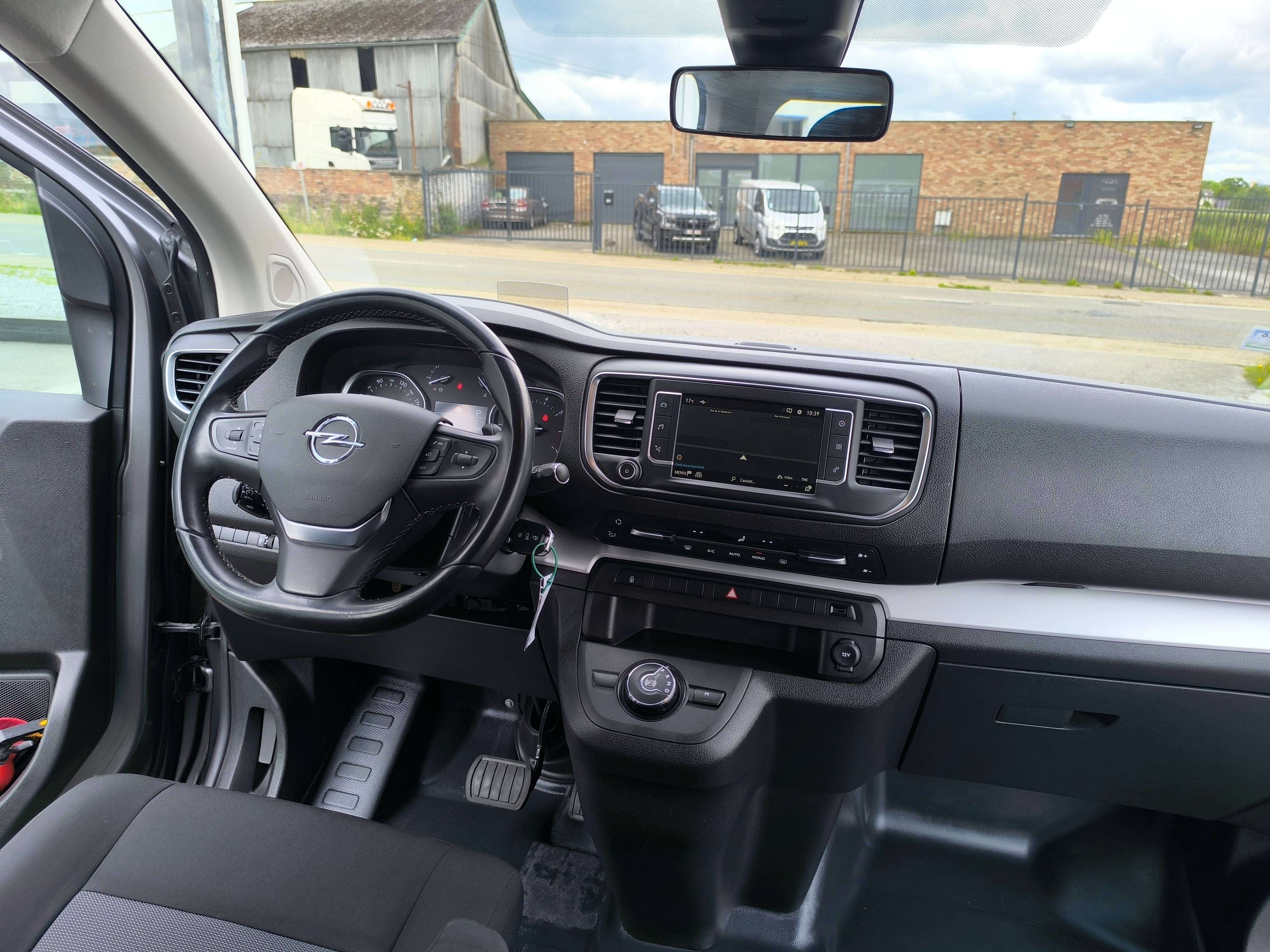 Opel Vivaro 2.0 Turbo D BOITE AUTO DOUBLE CABINE 177CV LONG CHASSIS L3