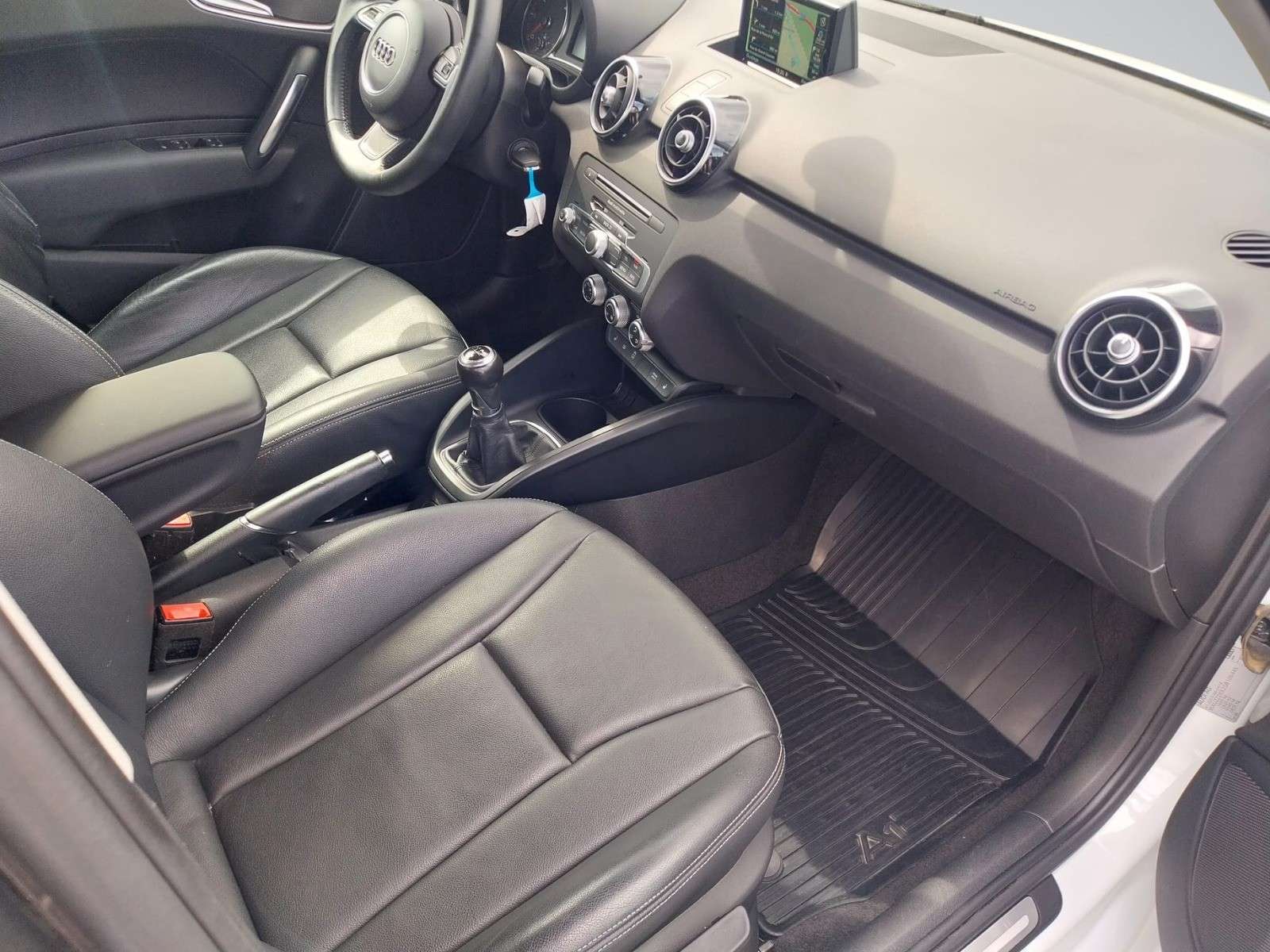 Audi A1 AIRCO/BLUETOOTH/GPS/CUIR/GARANTIE/