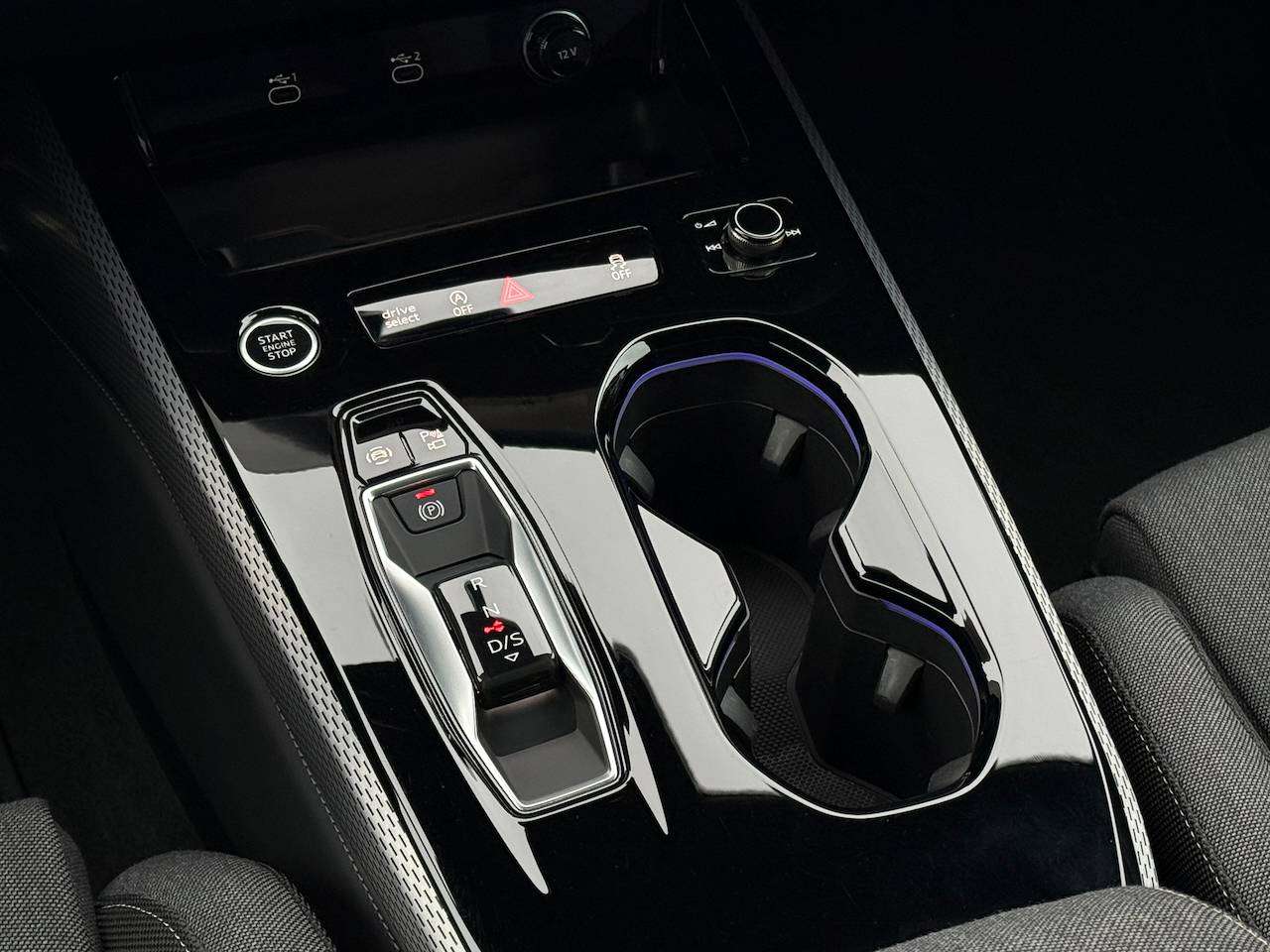 Audi A5 S-LINE AVANT PASS DISP 360° CAM APPLE CARPLAY