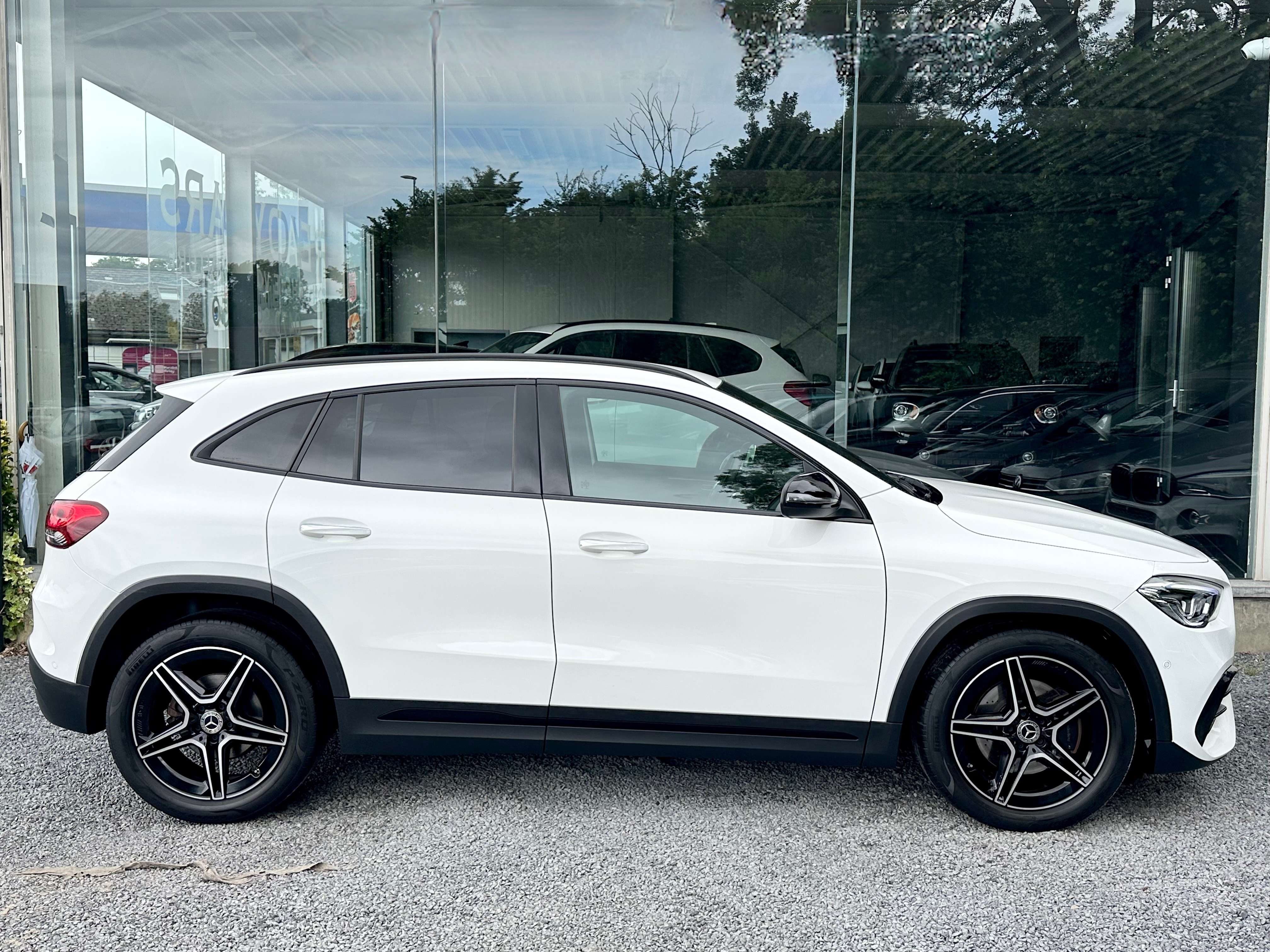 Mercedes-Benz GLA 180 2.0*PACK AMG*AMBIENT LIGHT*SIEG CHAUFF*CAM*GARANTIE