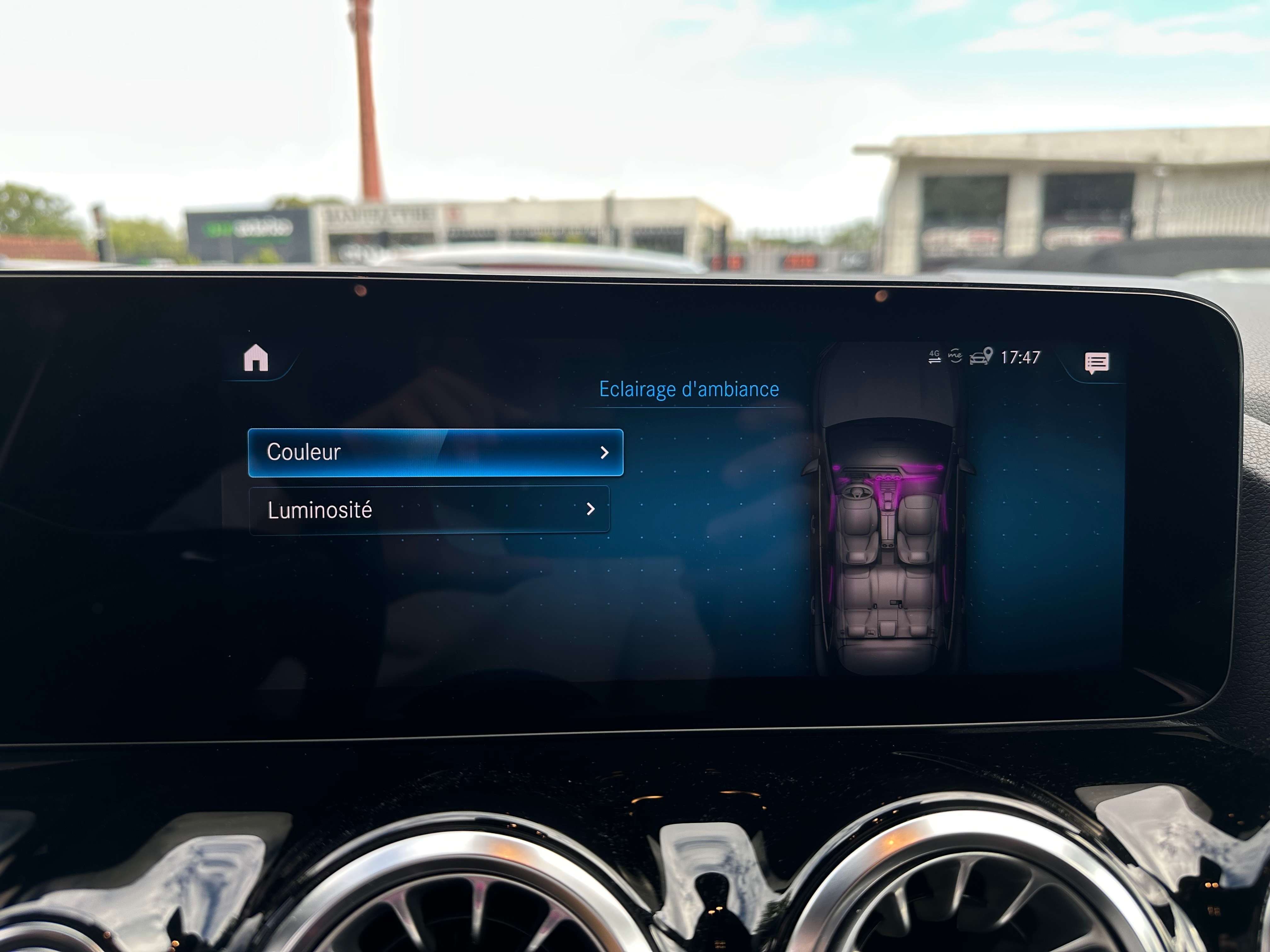 Mercedes-Benz GLA 180 2.0*PACK AMG*AMBIENT LIGHT*SIEG CHAUFF*CAM*GARANTIE