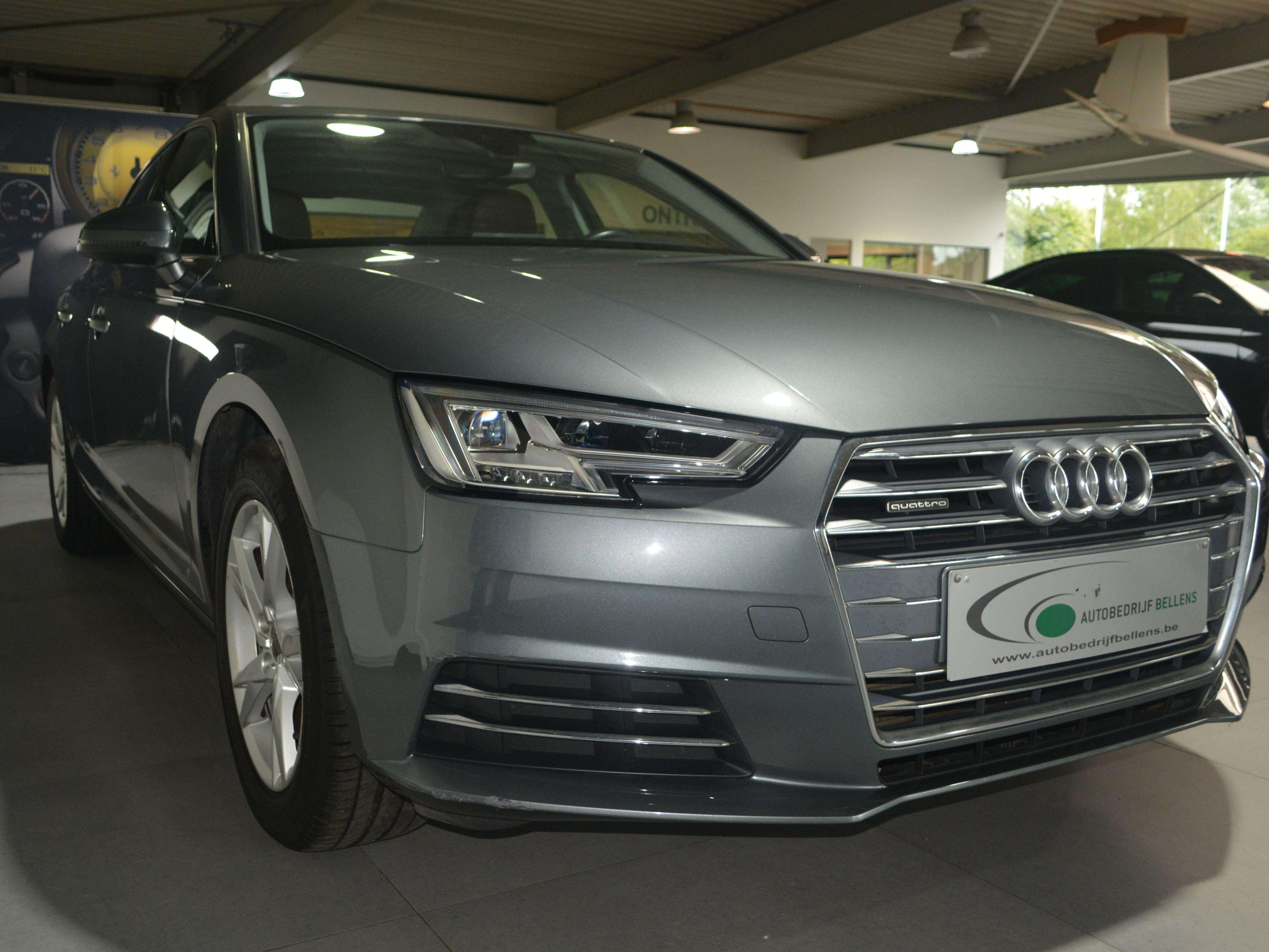 Audi A4 A4 2.0 TFSI Quattro Design S tronic / LEDER / SPORTZETELS / NAVI / 4 X 4