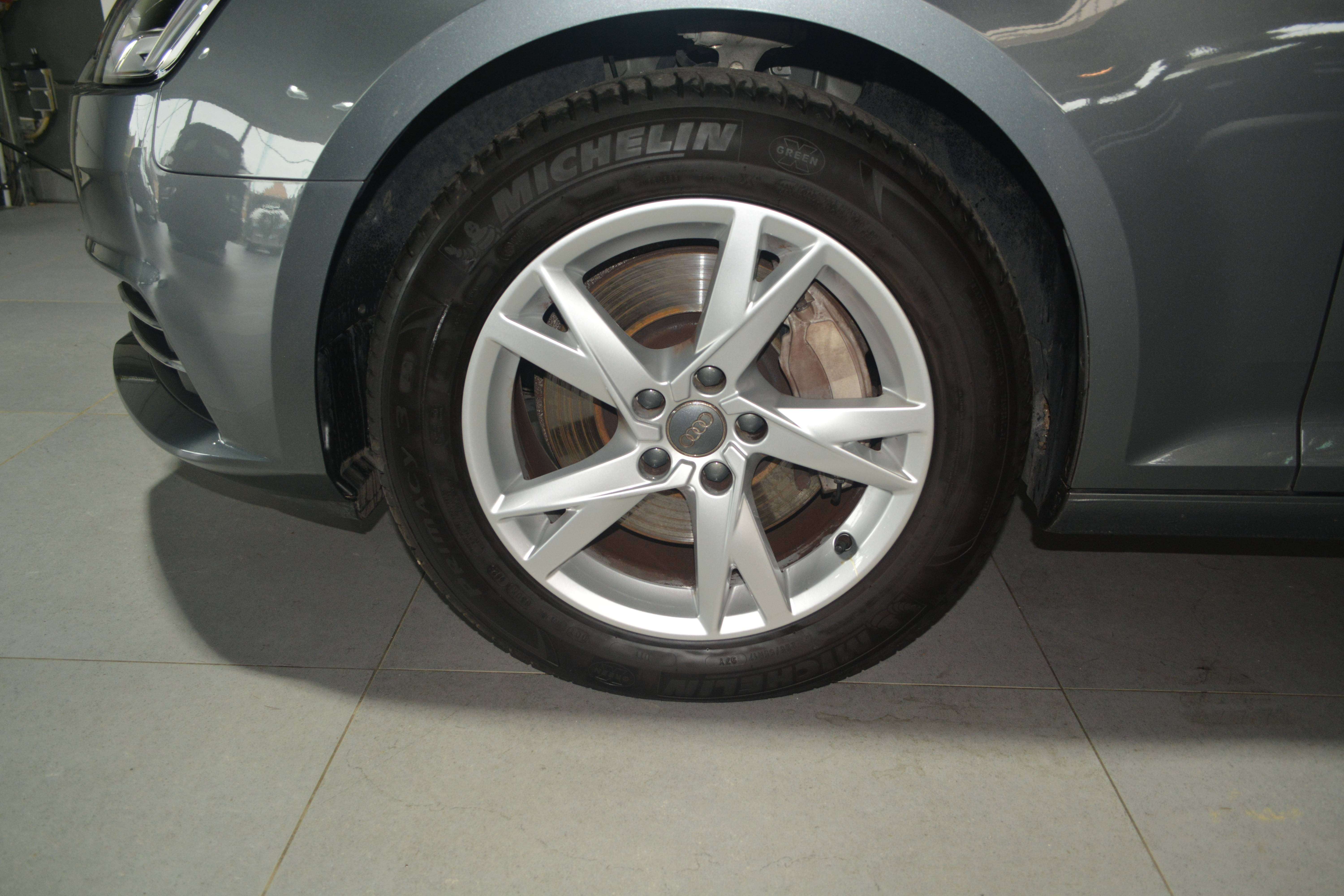Audi A4 A4 2.0 TFSI Quattro Design S tronic / LEDER / SPORTZETELS / NAVI / 4 X 4