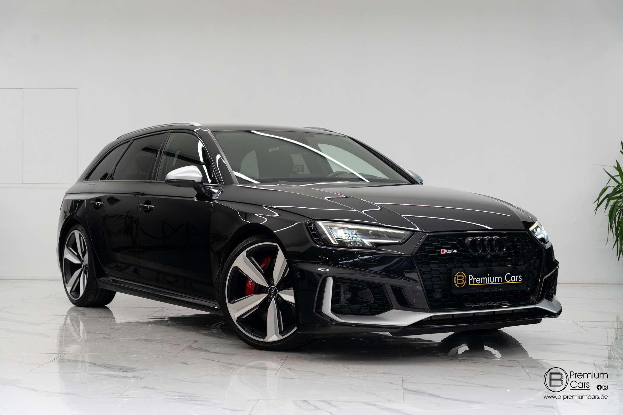 Audi RS4 Avant Quattro Exclusive! Swiss Spec! ACC, HUD, Massage!