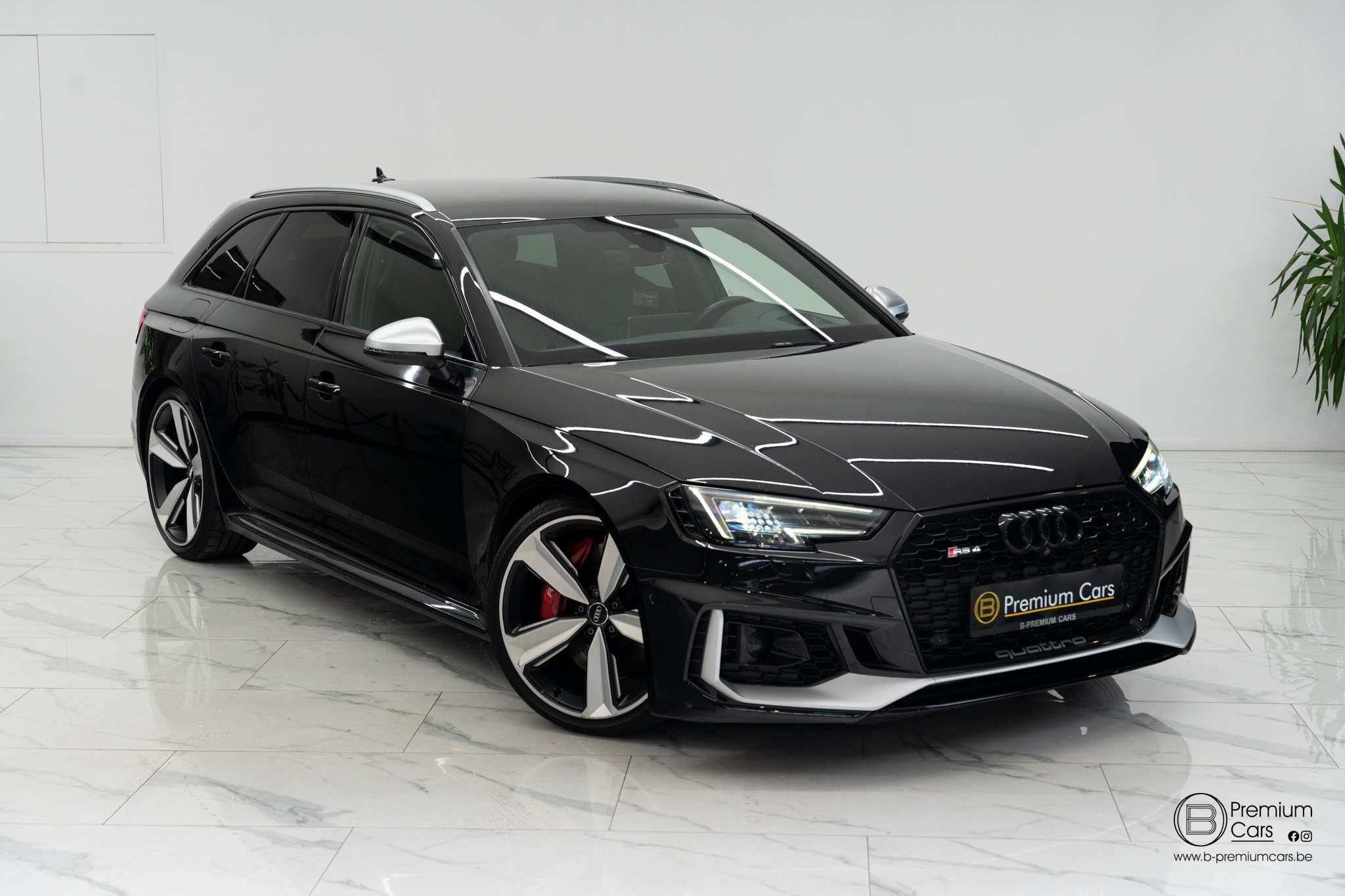 Audi RS4 Avant Quattro Exclusive! Swiss Spec! ACC, HUD, Massage!